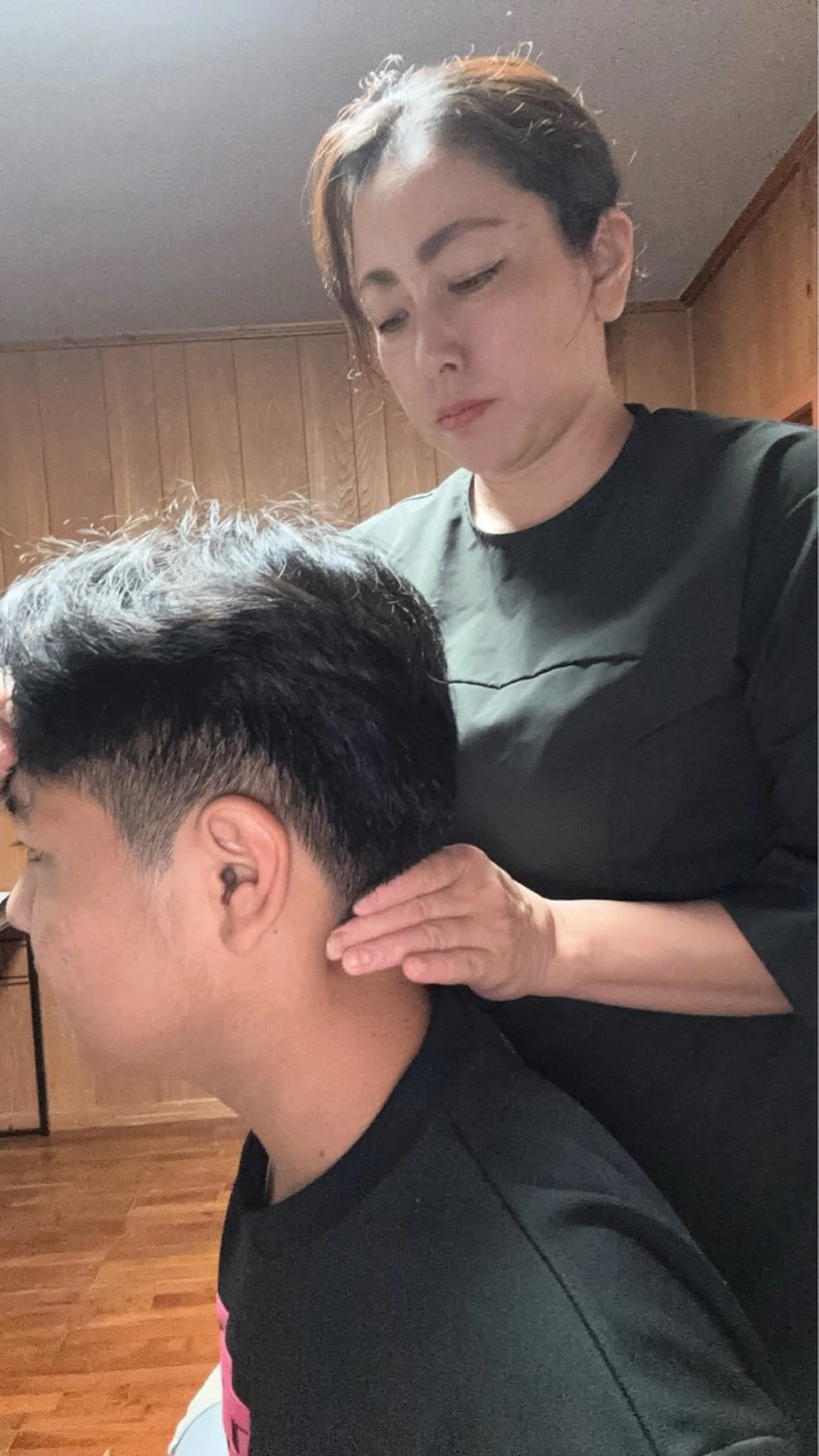 【首のケア】　首や肩凝り　姿勢　頸椎リヴァイブの写真