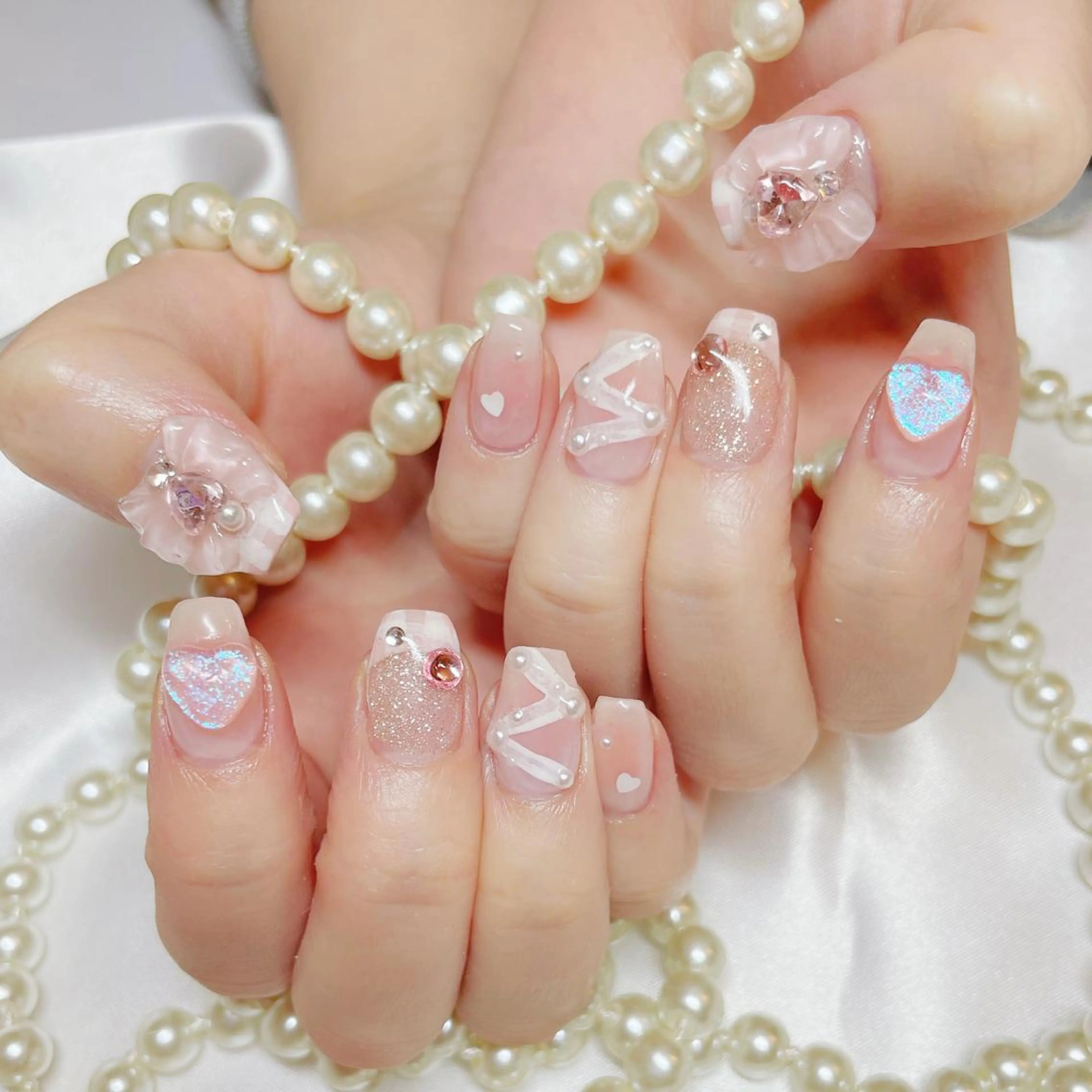 ネイル オーロラネイル フラッシュネイル 氷ネイル・うるうるネイル キラキラネイル 韓国ネイル Amour baseのネイルデザイン