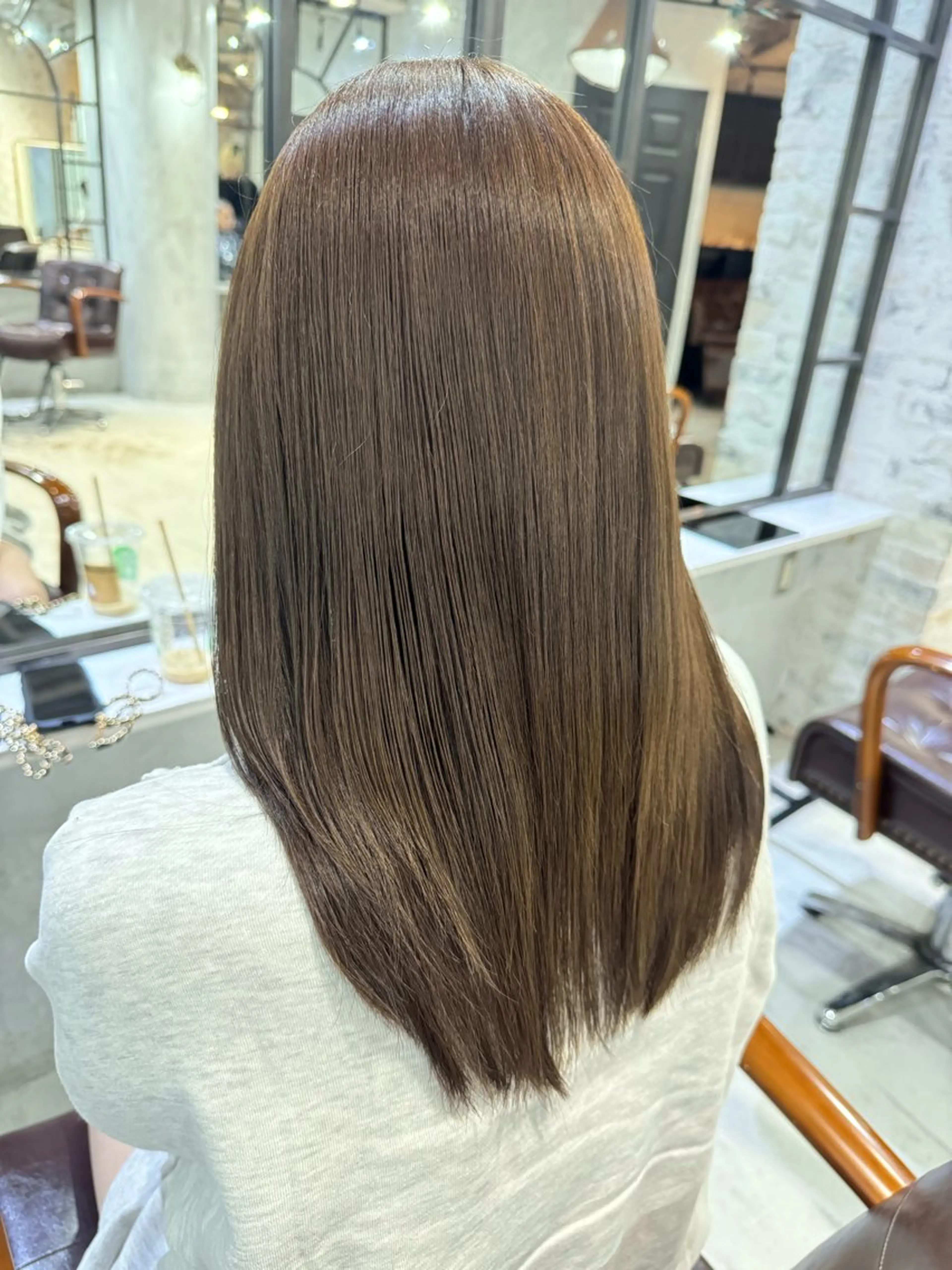 セミロング カラー 髪質改善/縮毛矯正/ 艶髪/春山良太のヘアスタイル