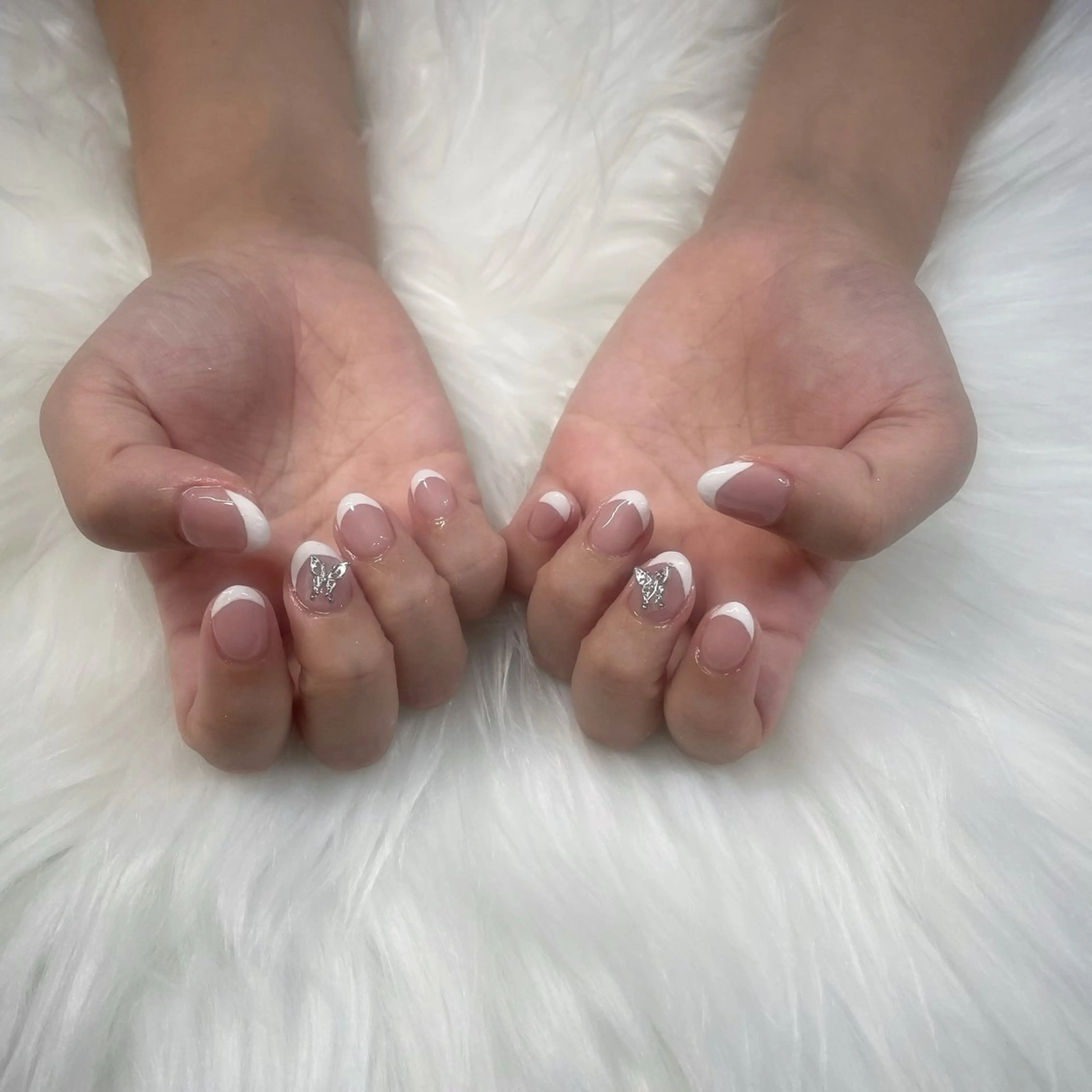 フレンチネイル(オフなし)の写真