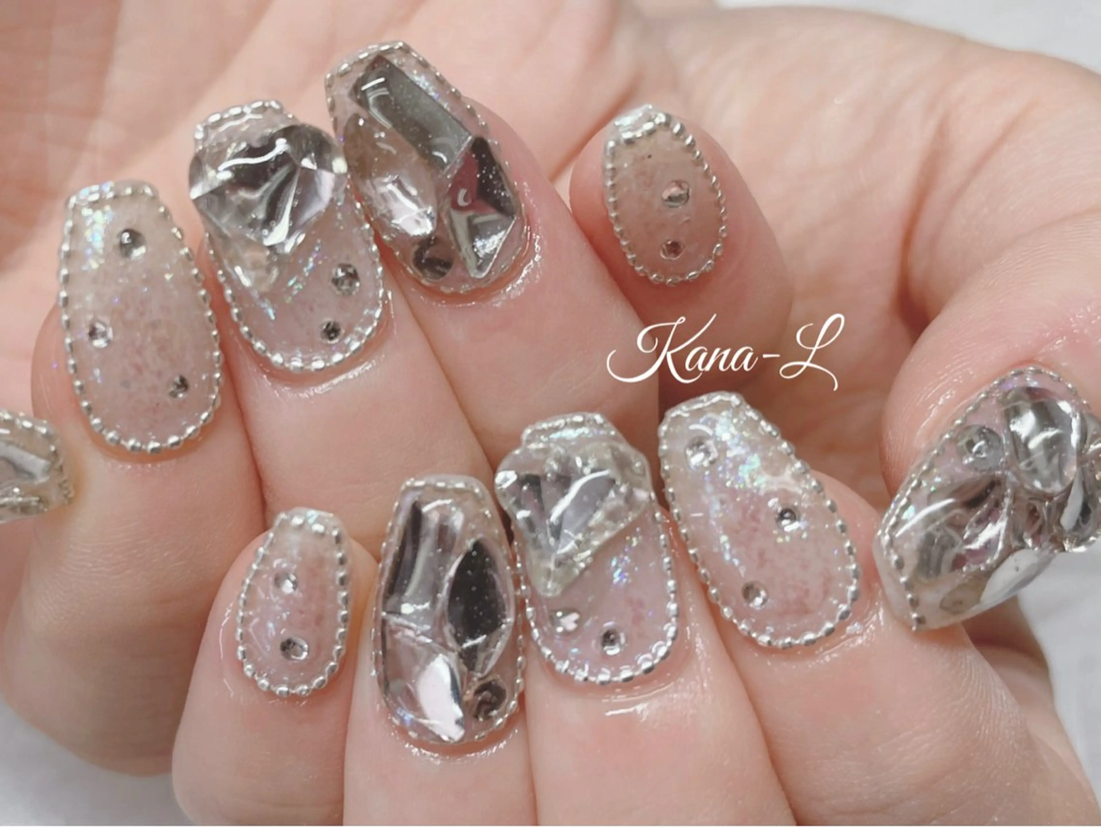 ネイル ジェルネイル ハート キラキラネイル 韓国ネイル パラジェル 芦辺 香奈のネイルデザイン