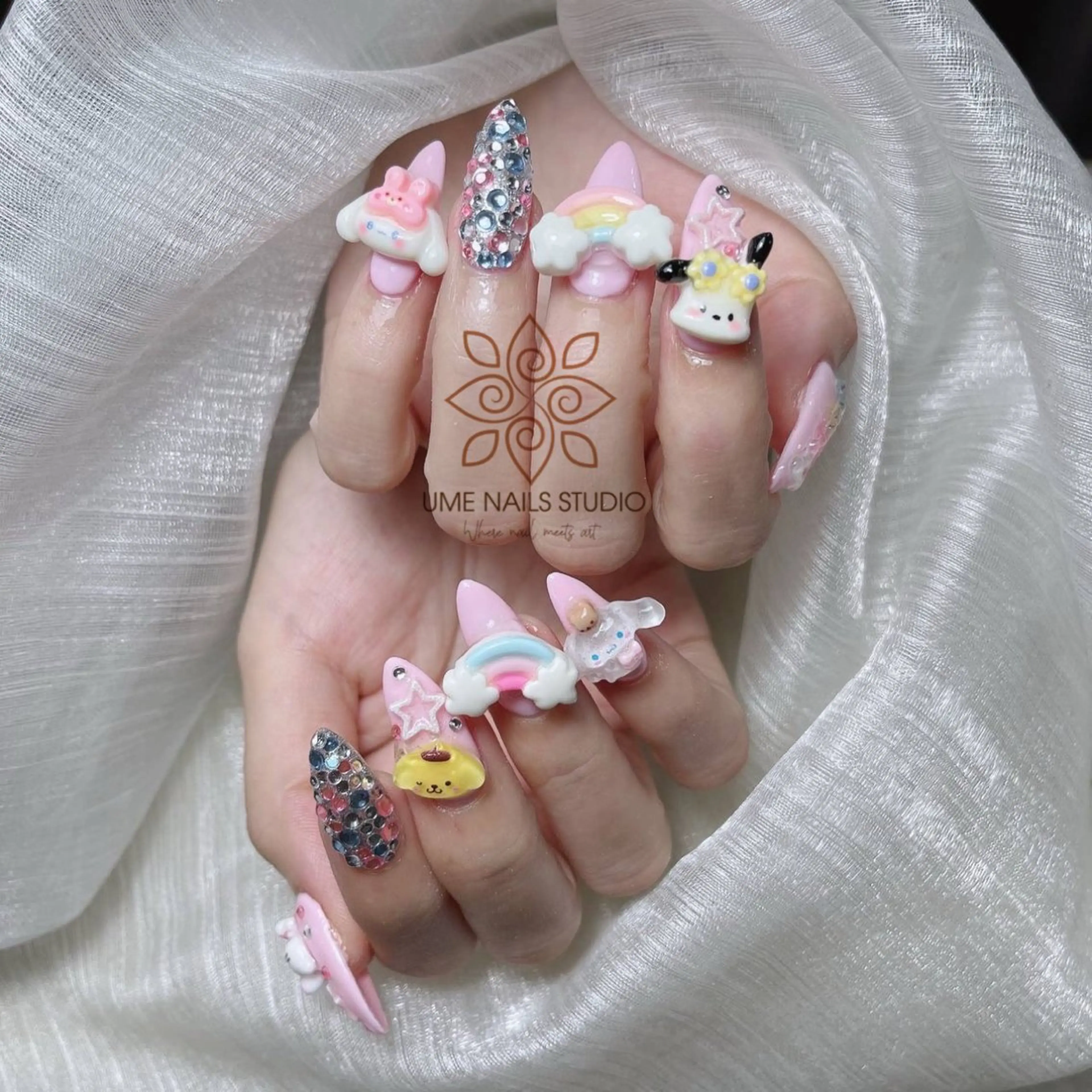 ネイル チークネイル クリアネイル ガーリー キラキラネイル 韓国ネイル ハンドネイル Ume Nail Studioのネイルデザイン