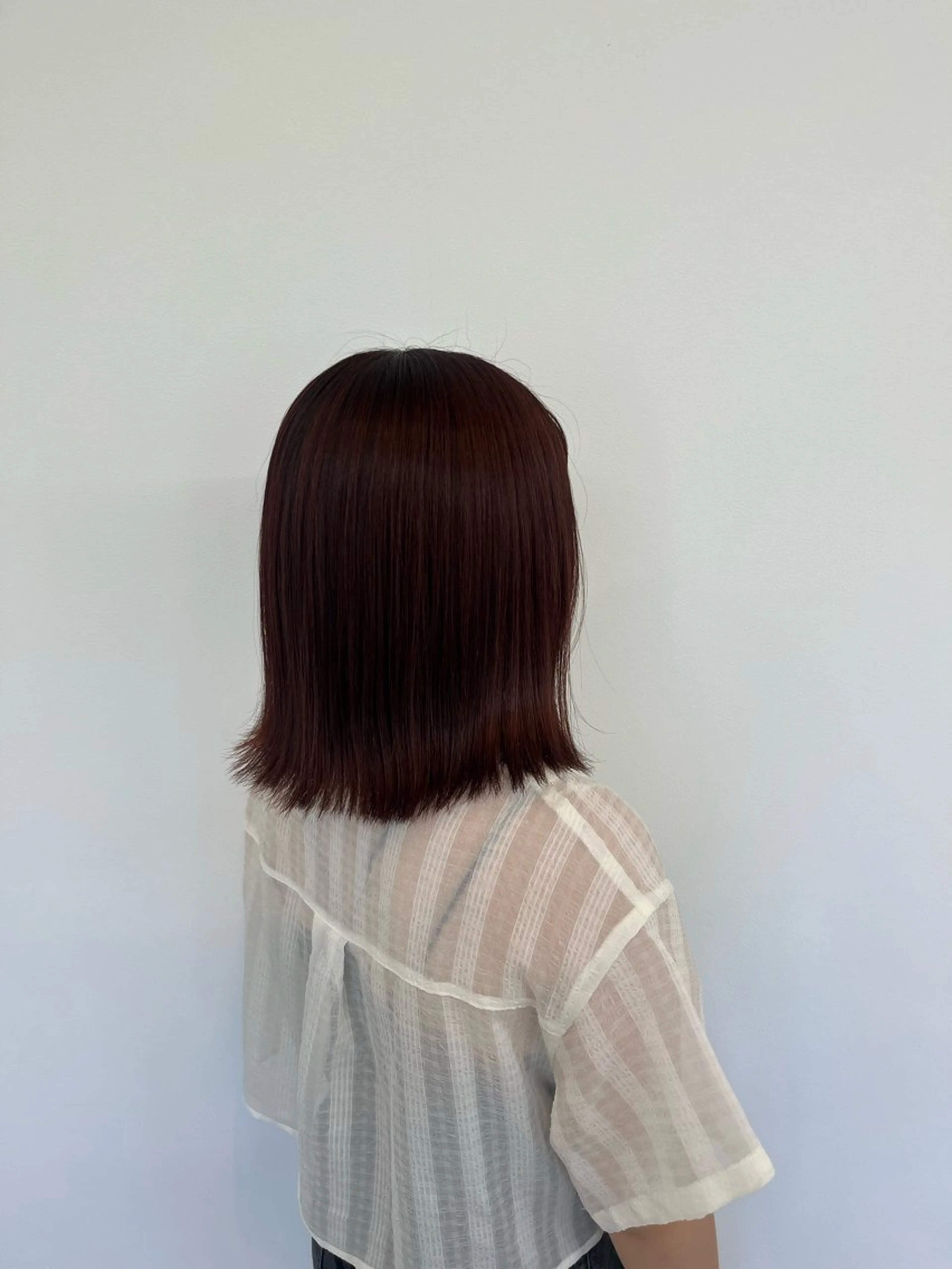 ミディアム カラー 鈴木 莉菜のヘアスタイル