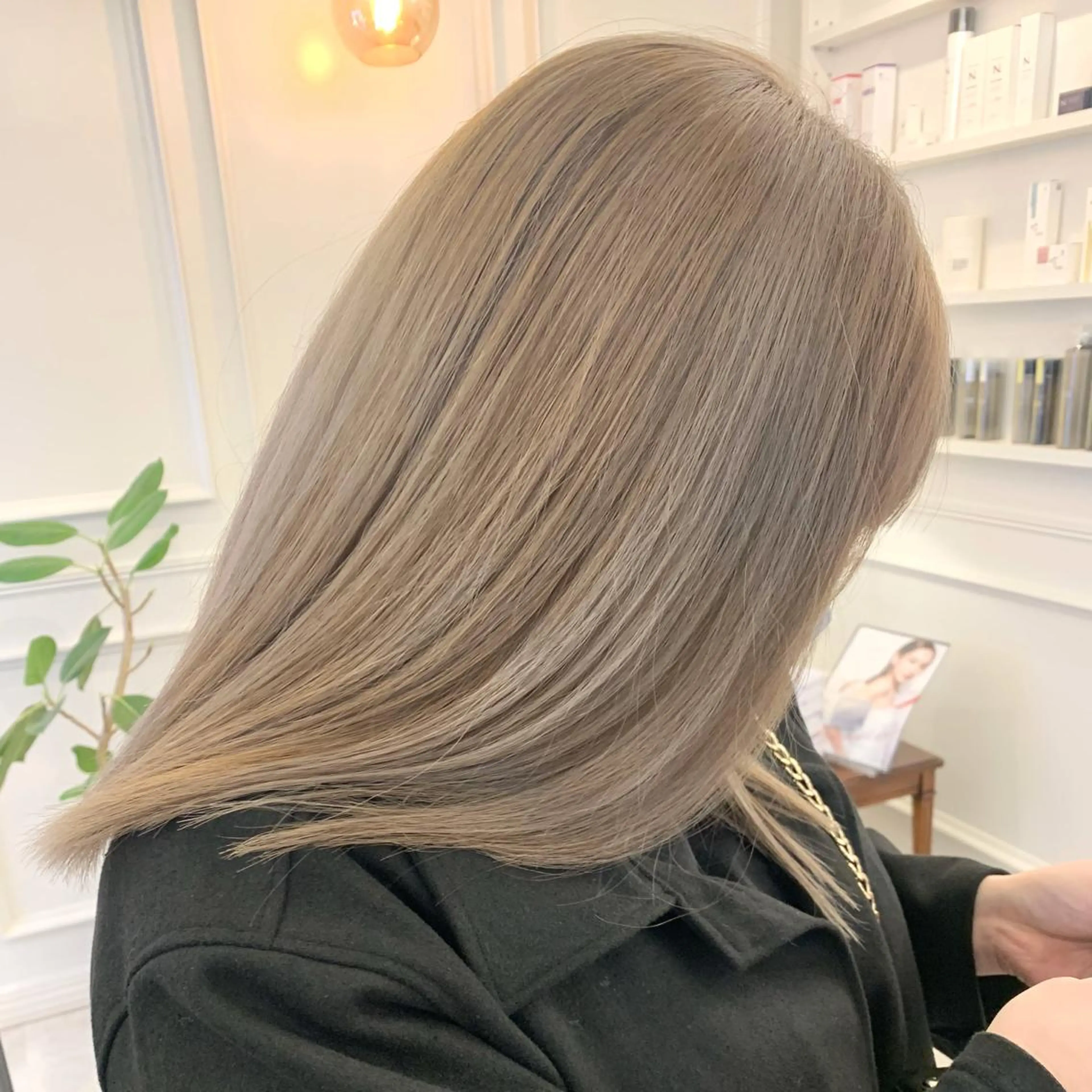 セミロング カラー TriumpH天王寺店【ミルボンAujua認定サロン】所属・SAKI🐈⬛【 HAPPY届けます】のヘアスタイル