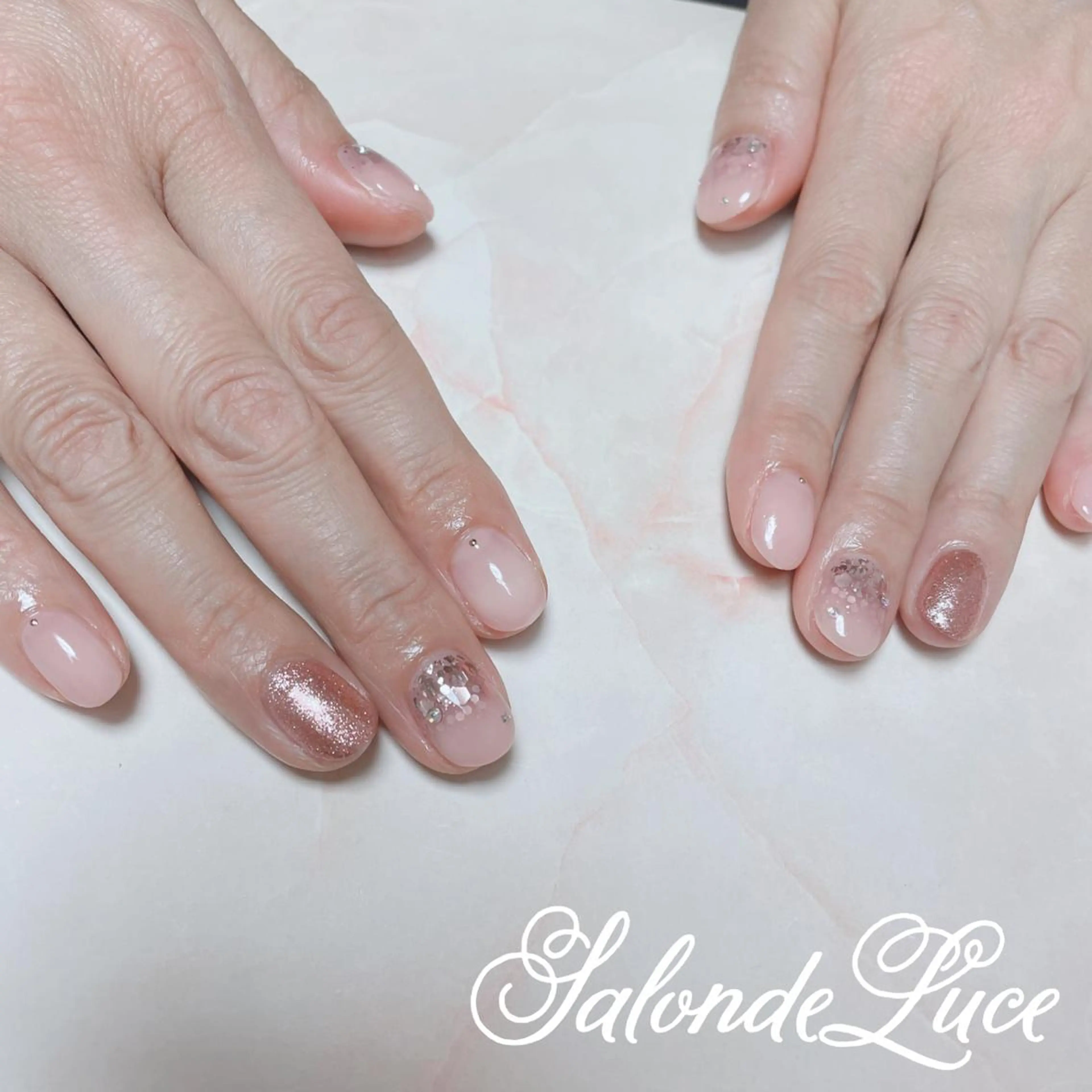 ネイル キラキラネイル ワンカラーネイル Salon de Luceのネイルデザイン
