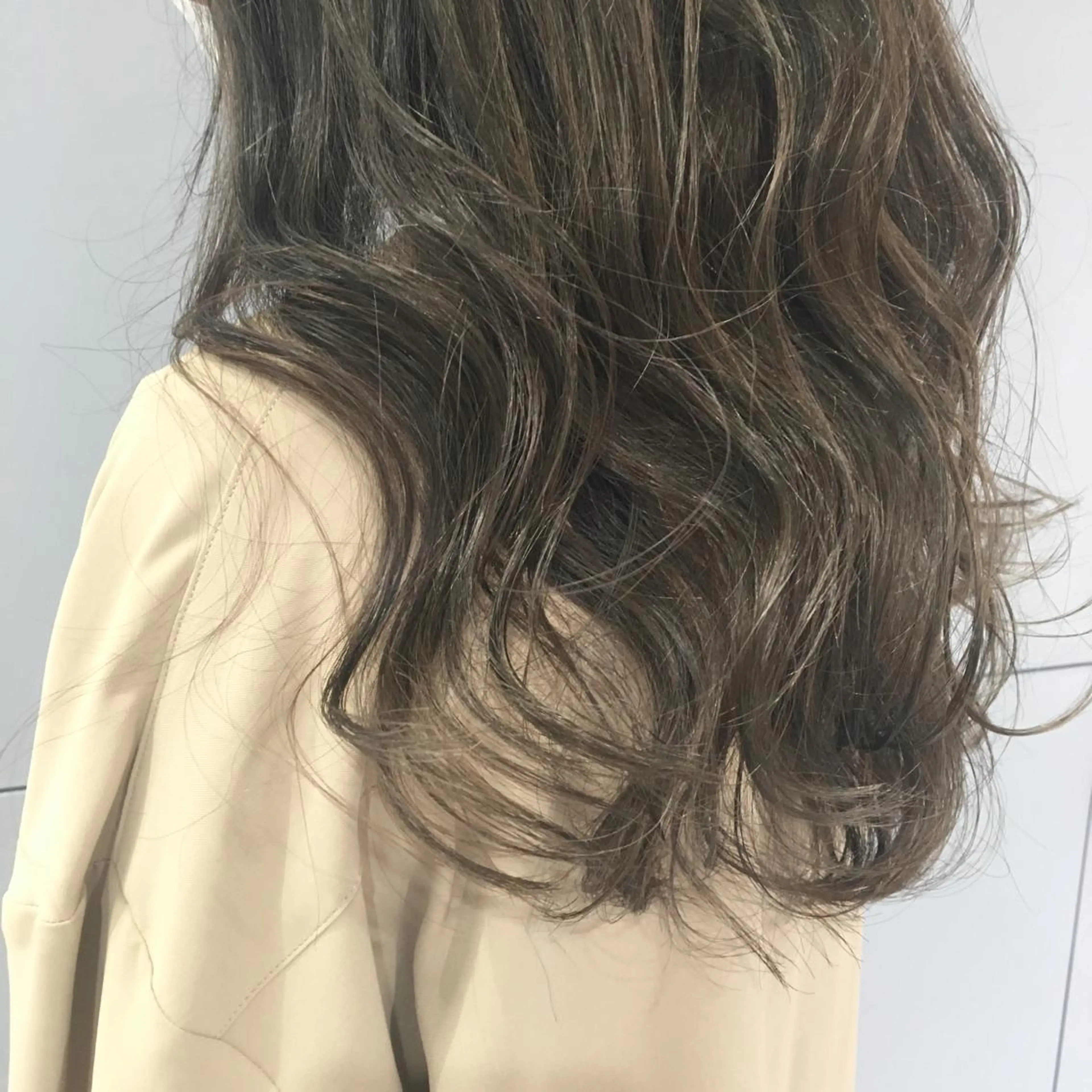 セミロング カラー グレージュ volta∞knot所属・狩野 羅夢のヘアスタイル