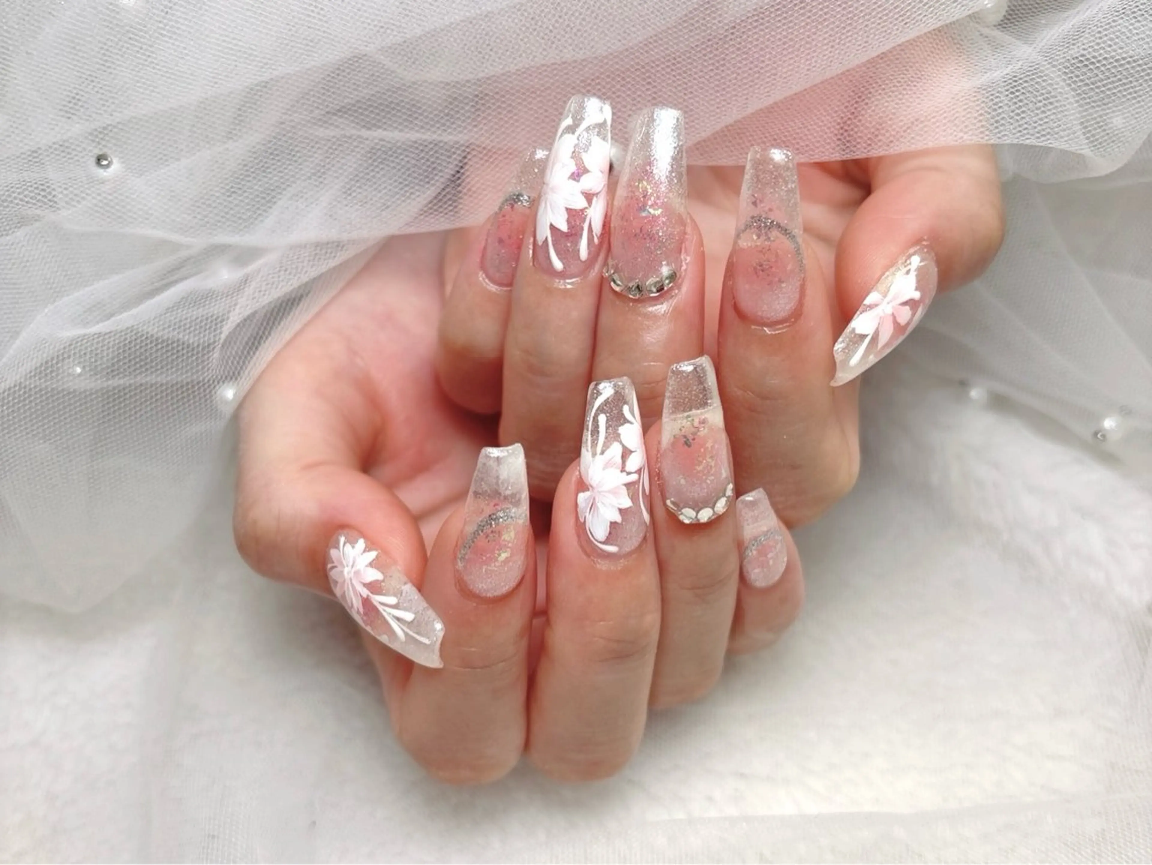 ネイル アートネイル ハンドネイル ハンドケア R1🎀Nail💕 池袋東口店のネイルデザイン