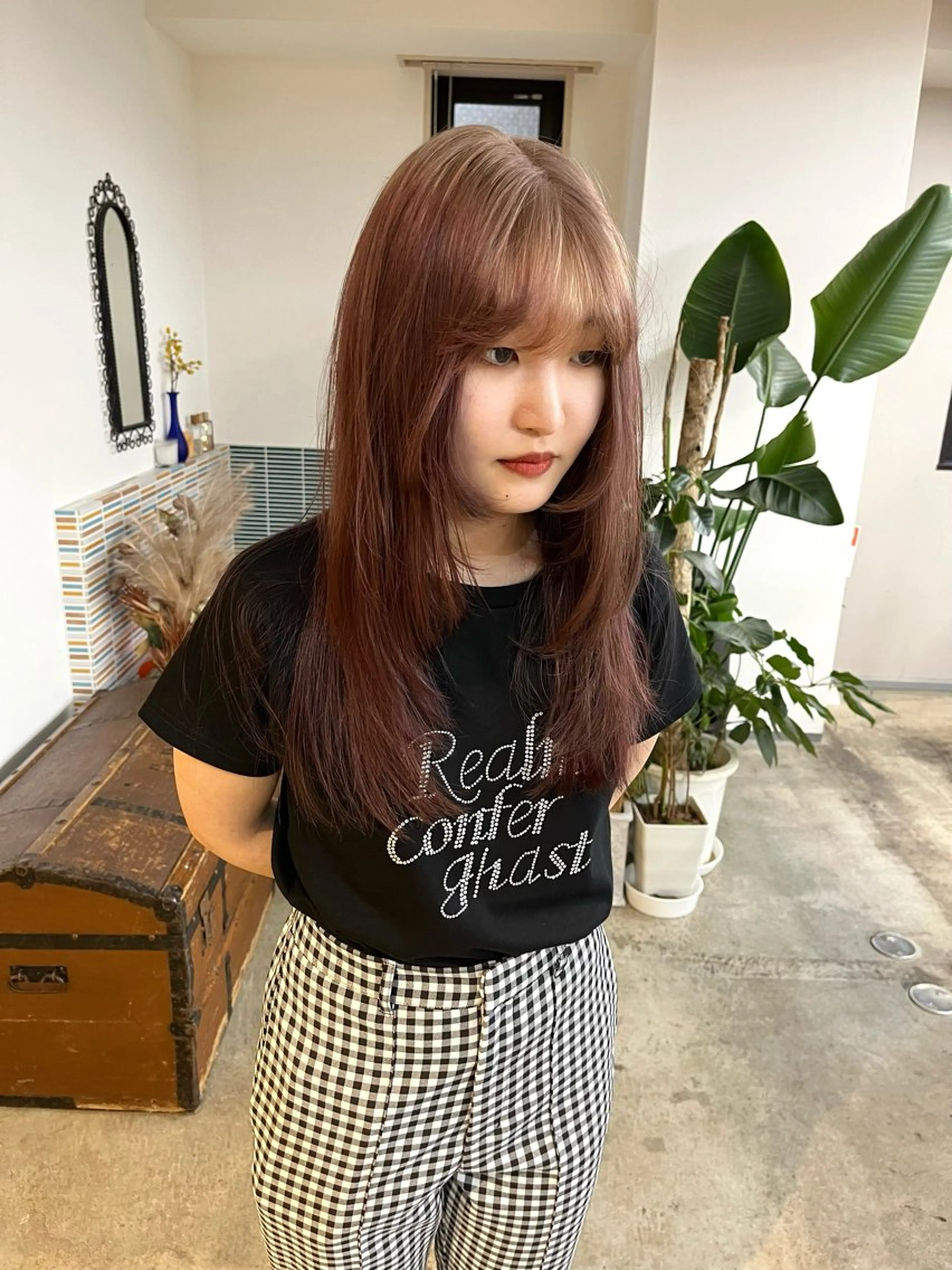 セミロング カラー ベージュカラー ブリーチ ピンクカラー ホワイトベージュ カット ヘアカラー トリートメント 🩷ハイトーン透明感 レイヤー🩷ユリカのヘアスタイル