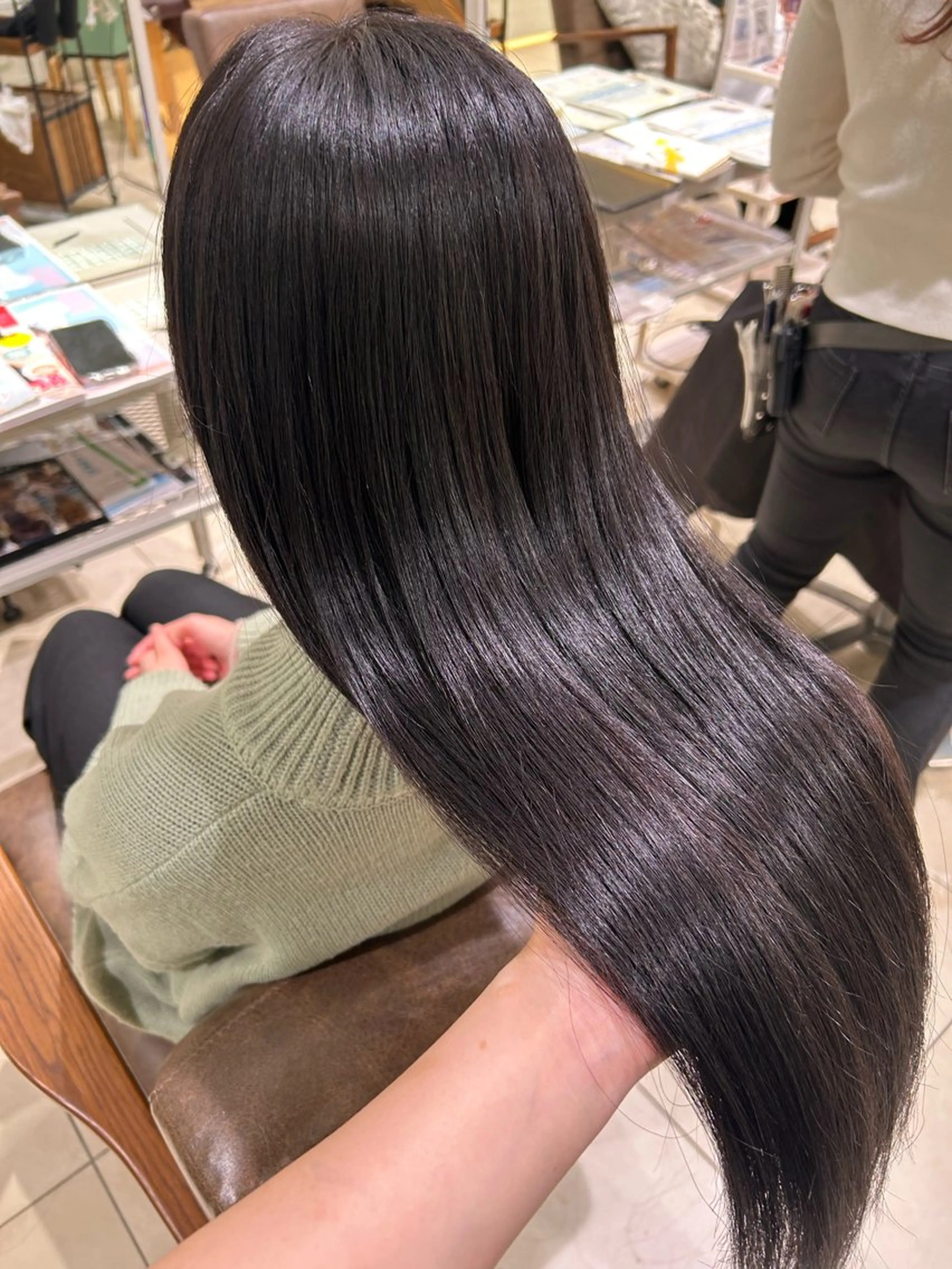 カラー 艶カラー・アイブロウ /momo🍑のヘアスタイル