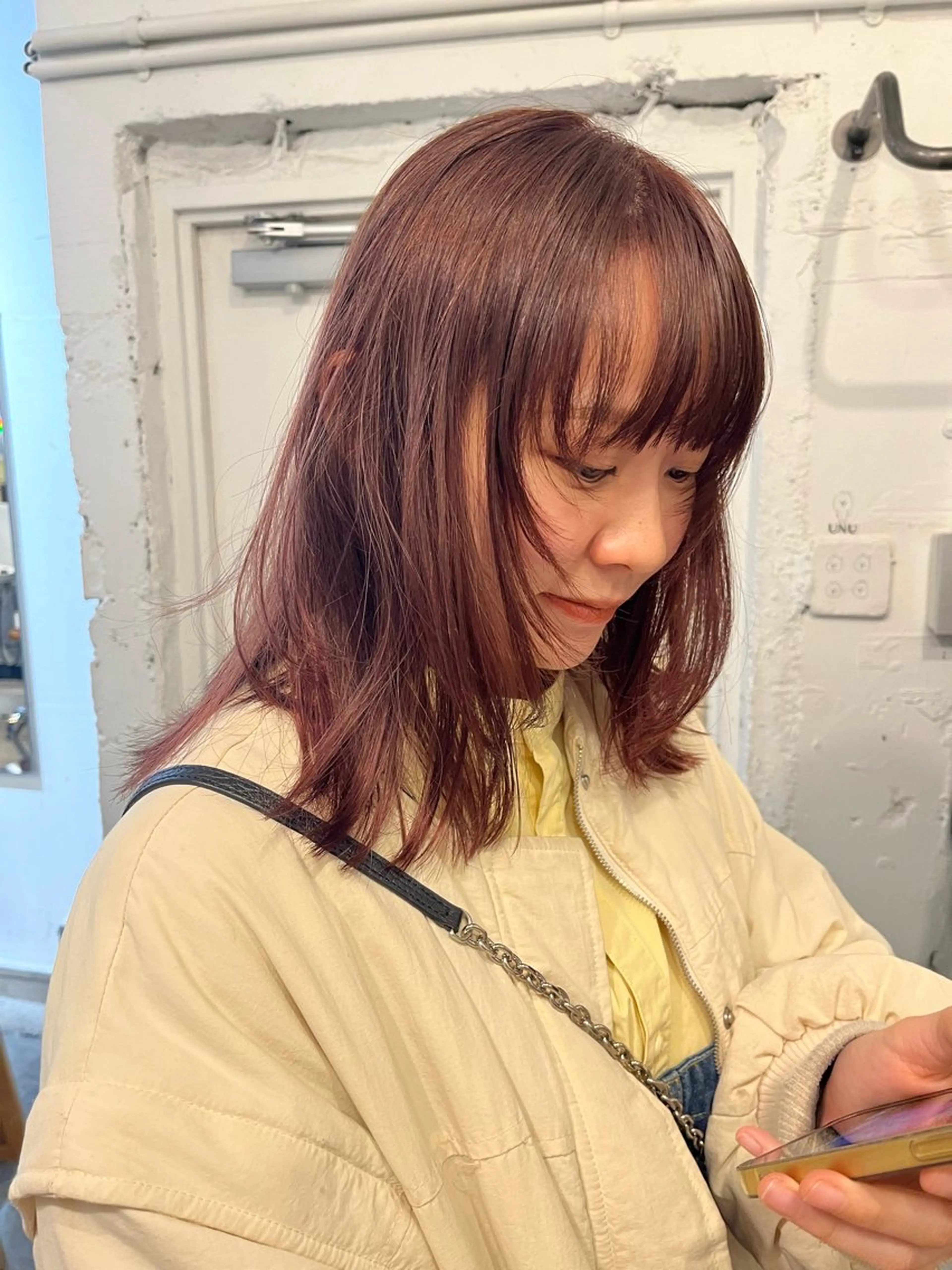 セミロング カラー ブラウンカラー レッドカラー レッドブラウン レイヤーカット ✴︎UNU ✴︎モエカのヘアスタイル