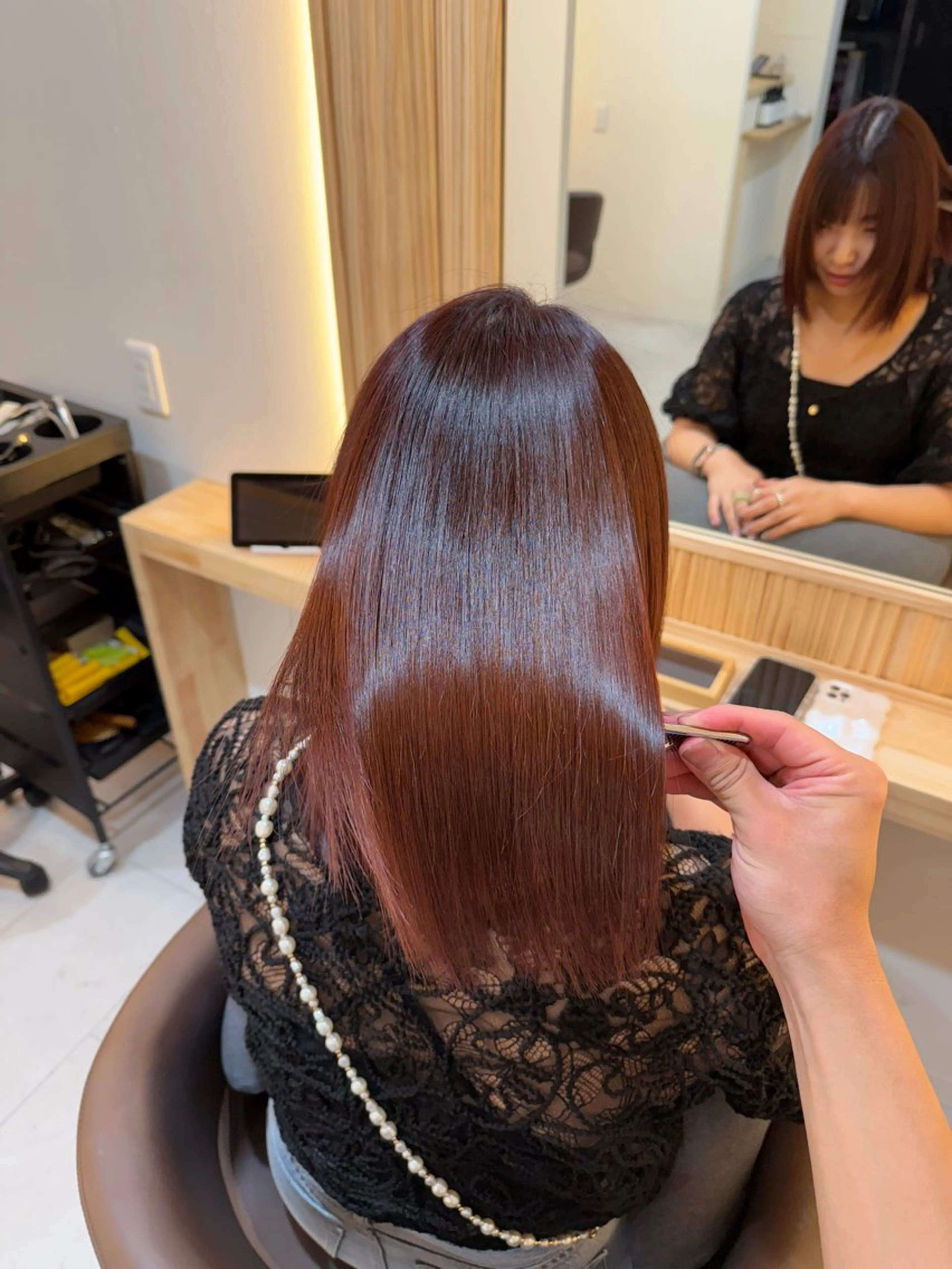 ミディアム 髪質改善 トリートメント ヘアカラー 縮毛矯正 attrait南堀江所属・絹髪職人 KAISEI艶髪のヘアスタイル