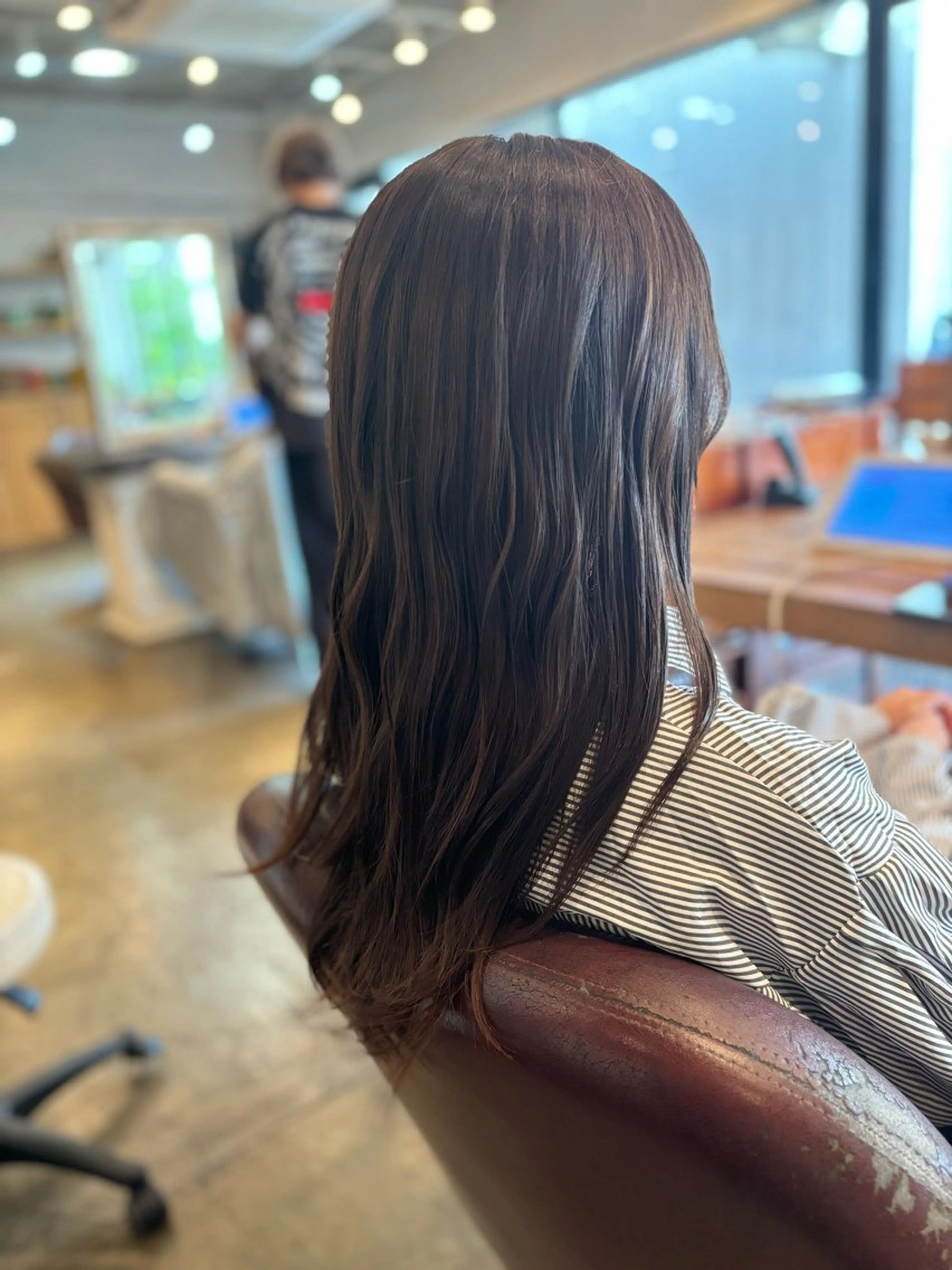 ロング カラー 髪質改善カラー ベージュ🤎YUMEのヘアスタイル