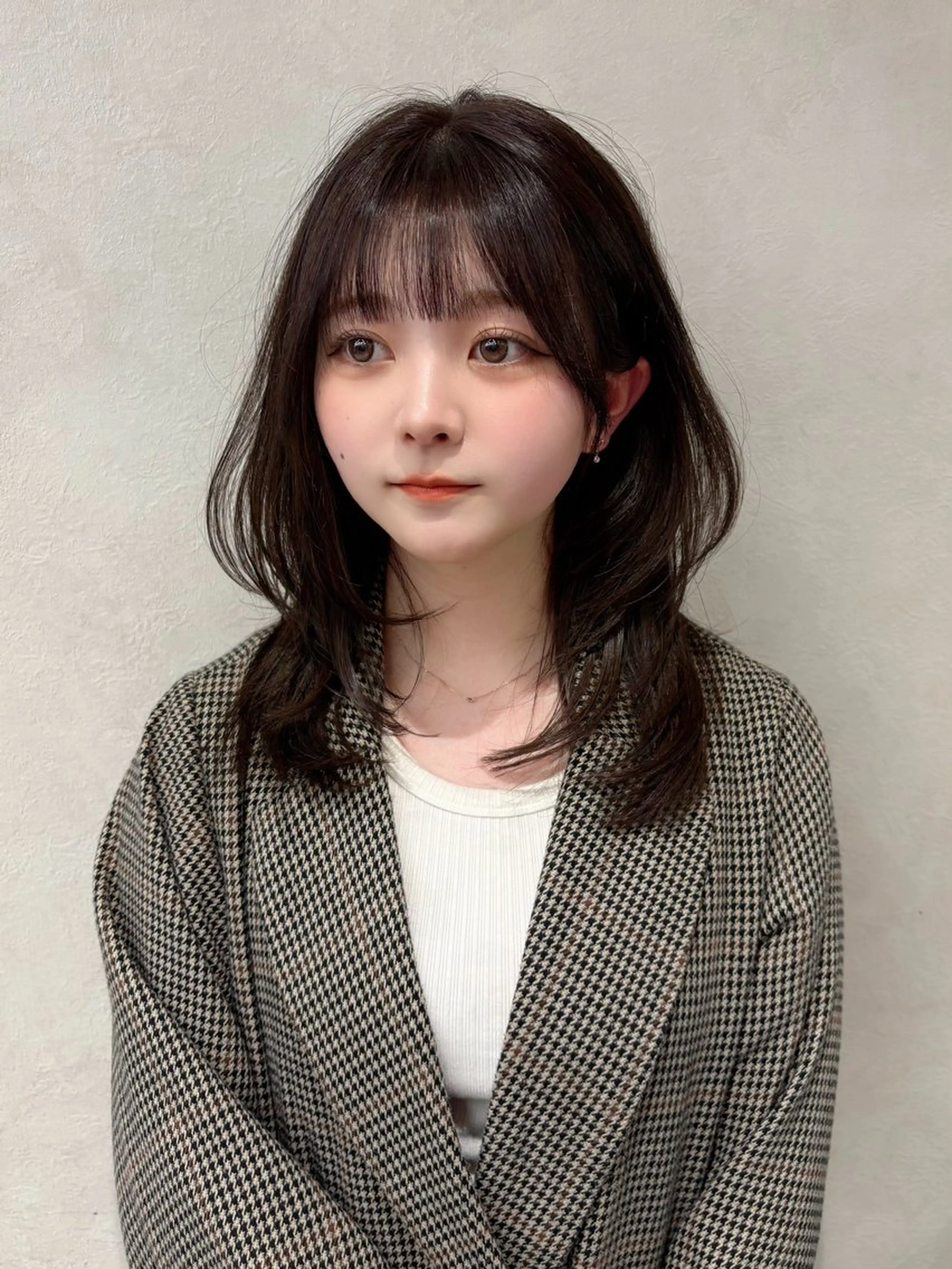 ミディアム カット ヘアカラー トリートメント 韓国🇰🇷レイヤー 透明感/秀瑛🩶のヘアスタイル