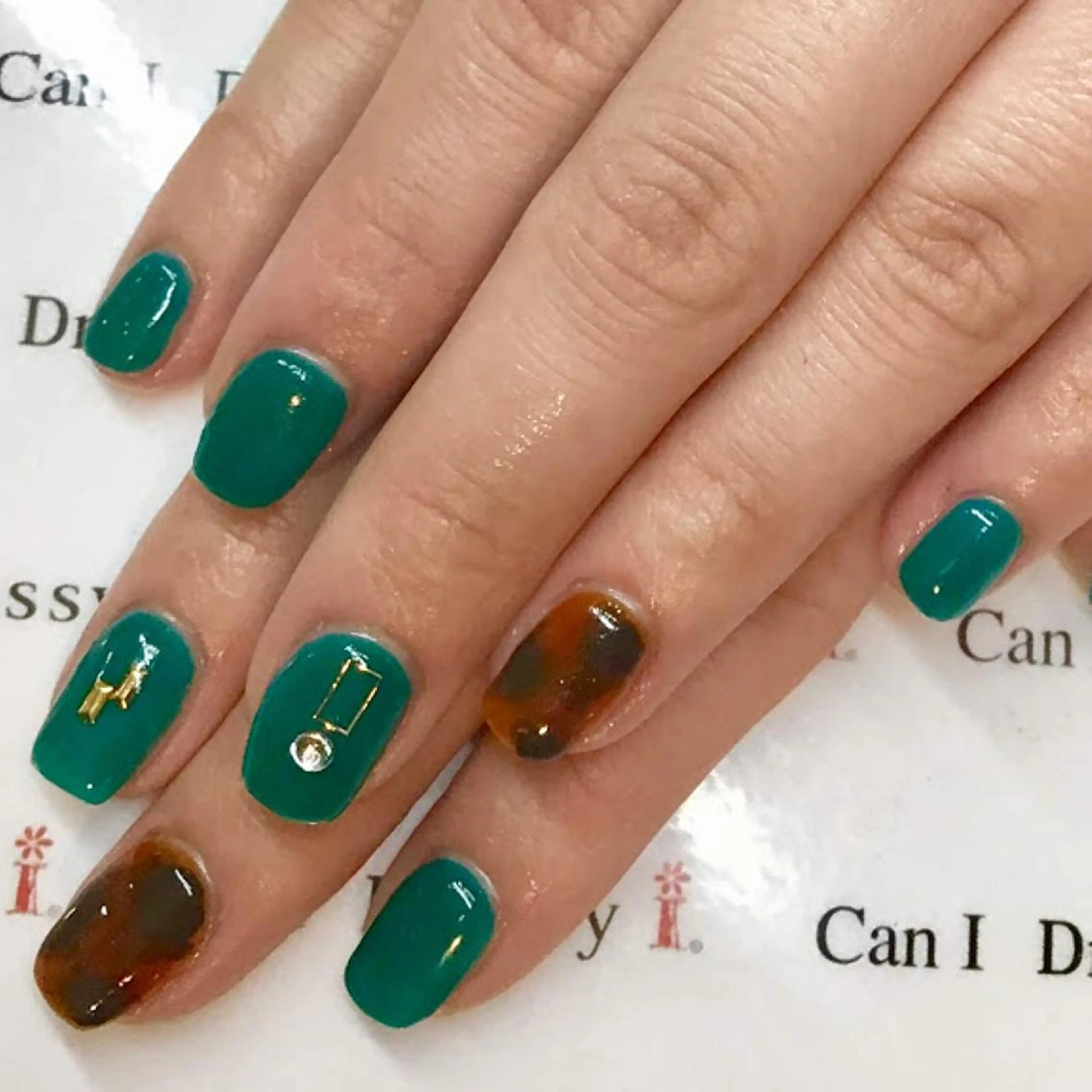 ネイル キャンアイドレッシー 海老名のネイルデザイン