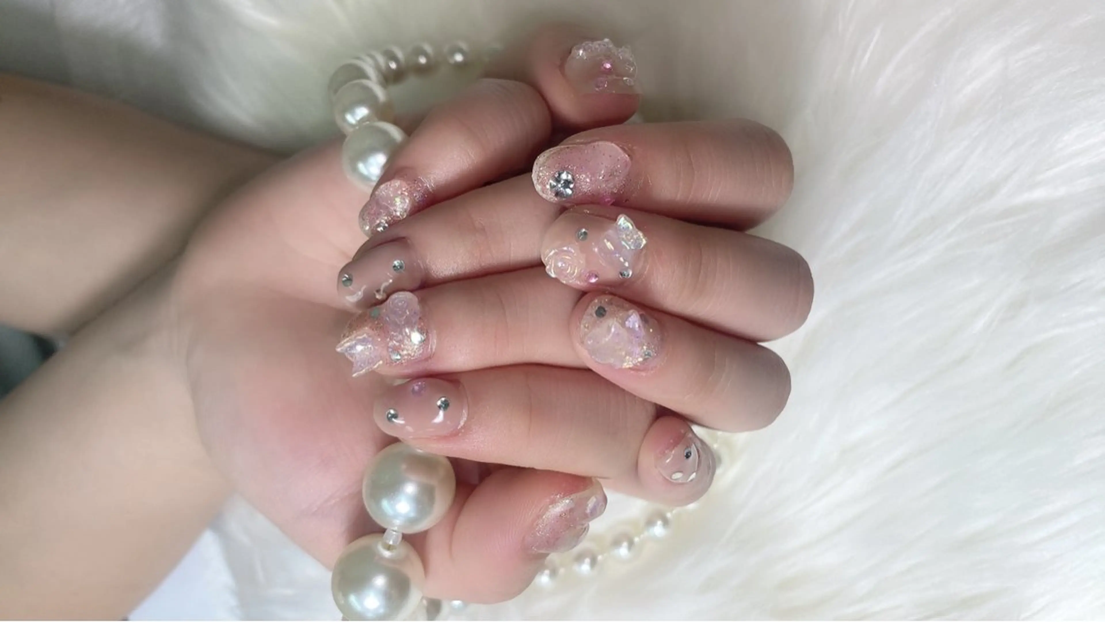 ミディアム Hanaai Salon新宿店のネイルデザイン