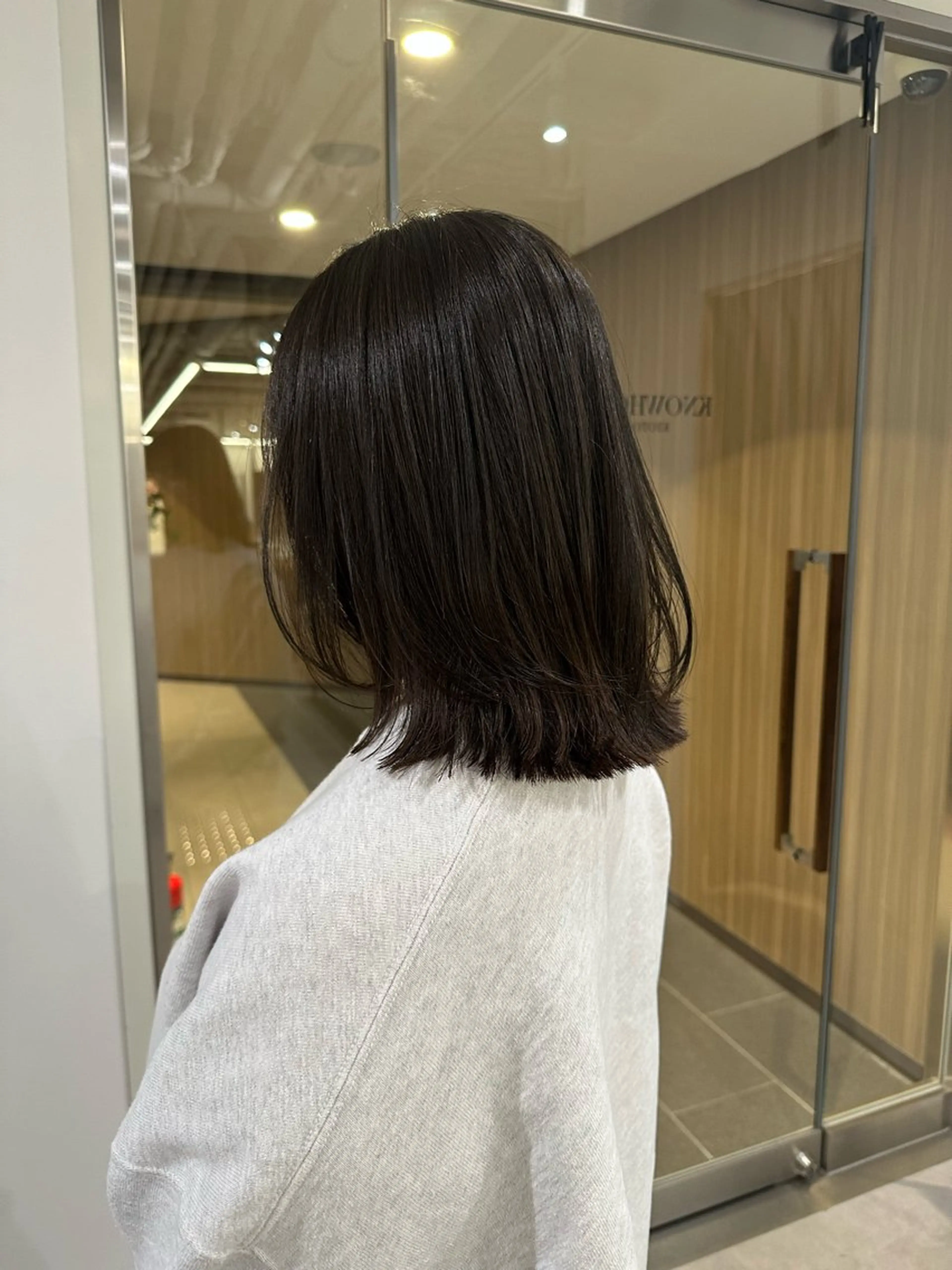 ミディアム カット ヘアカラー トリートメント アンニュイヘア/ 顔周りカット/眞弓萌のヘアスタイル