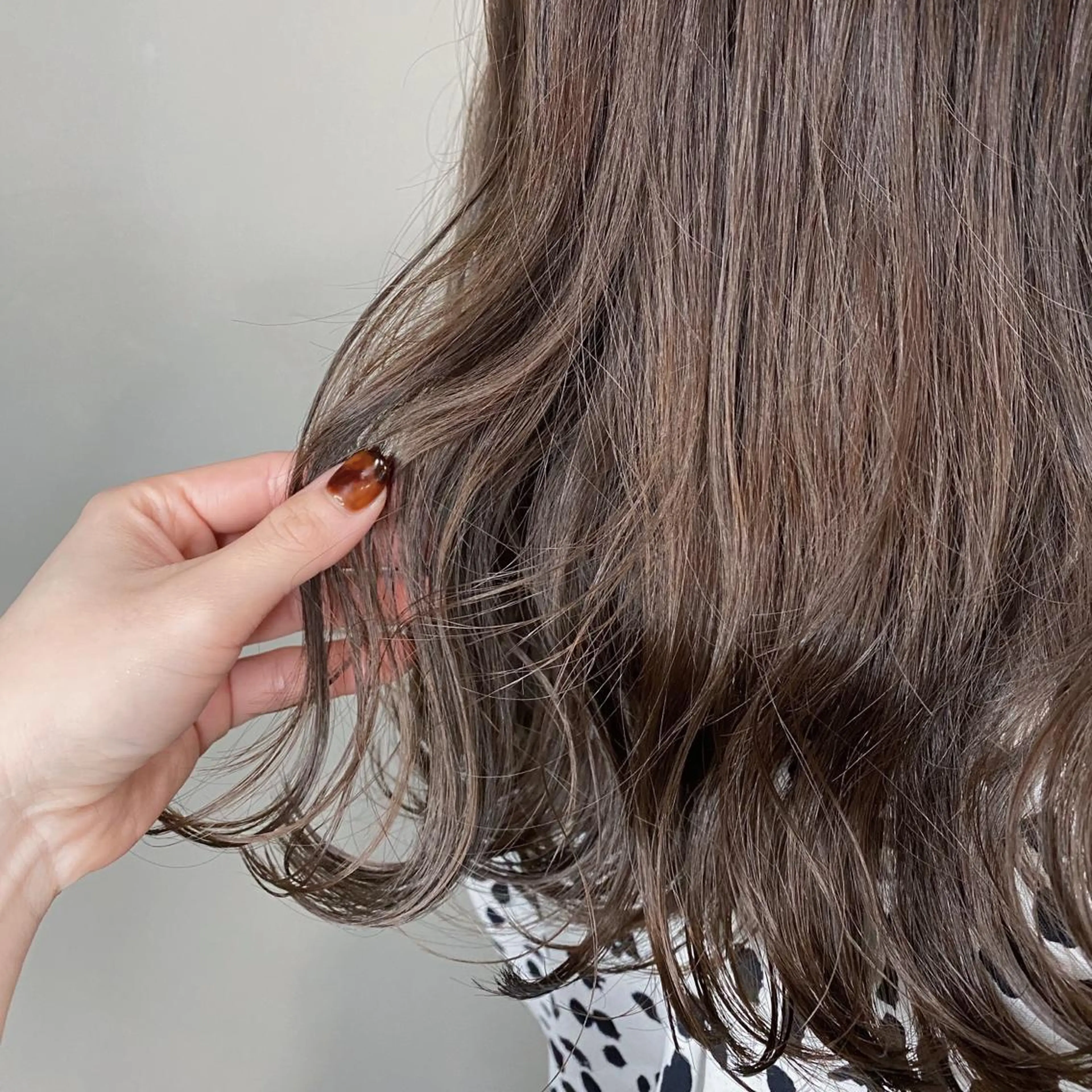 ロング カラー カット ヘアカラー 畑中 愛梨のヘアスタイル