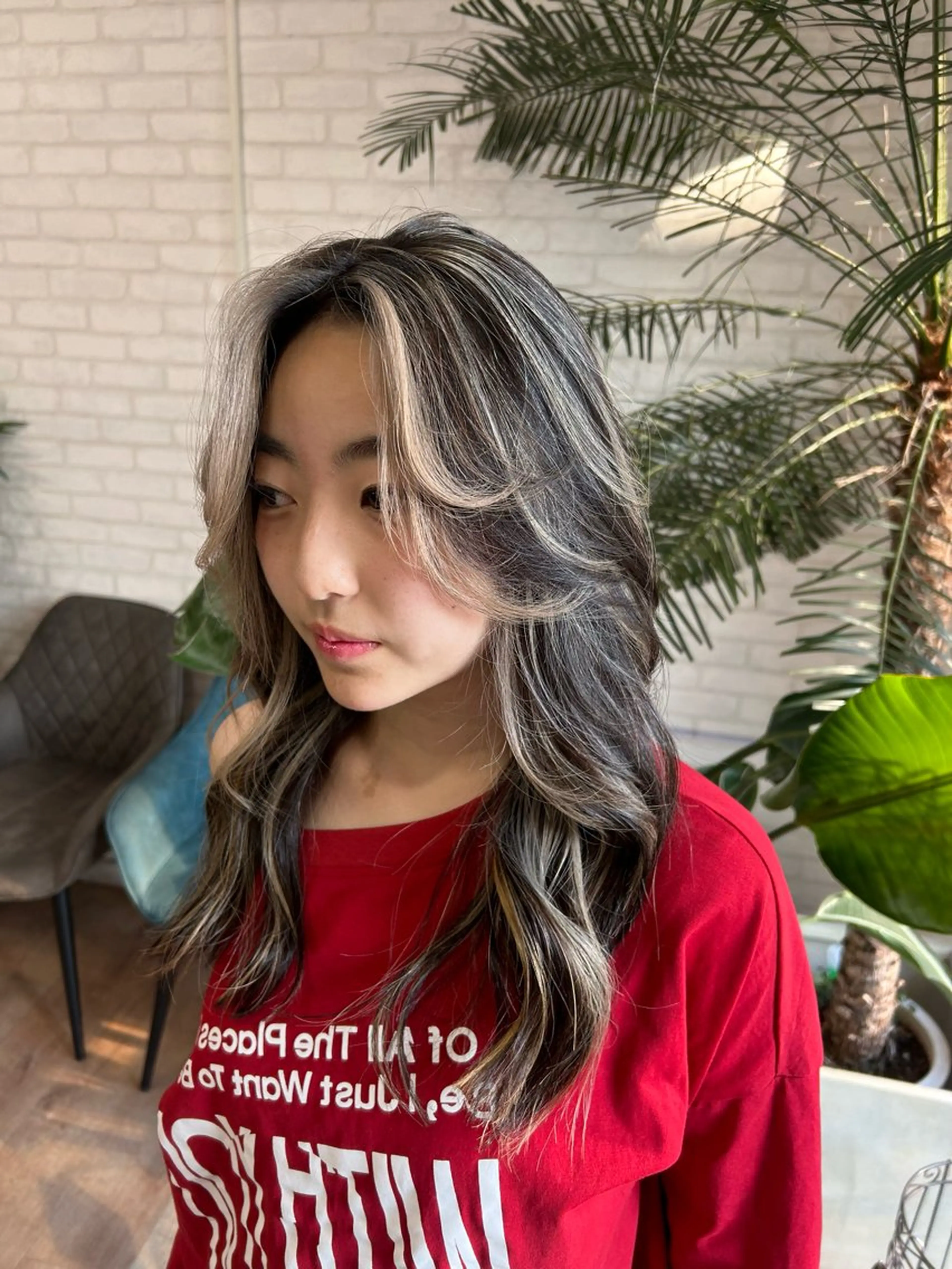 ロング coco terrace所属・海外風ハイライト CHIHIROのヘアスタイル