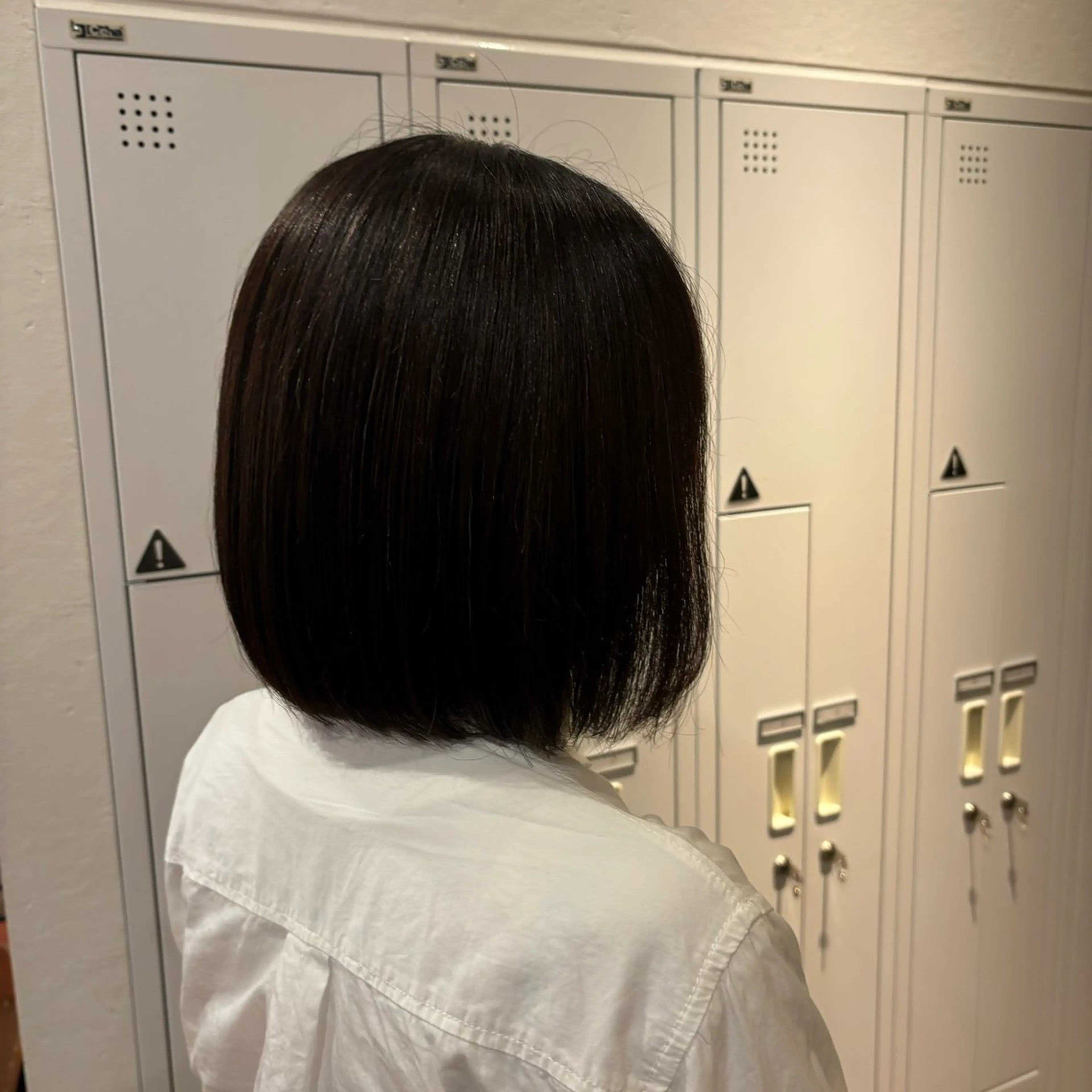 ショート カラー ボブ 祝 莉子のヘアスタイル