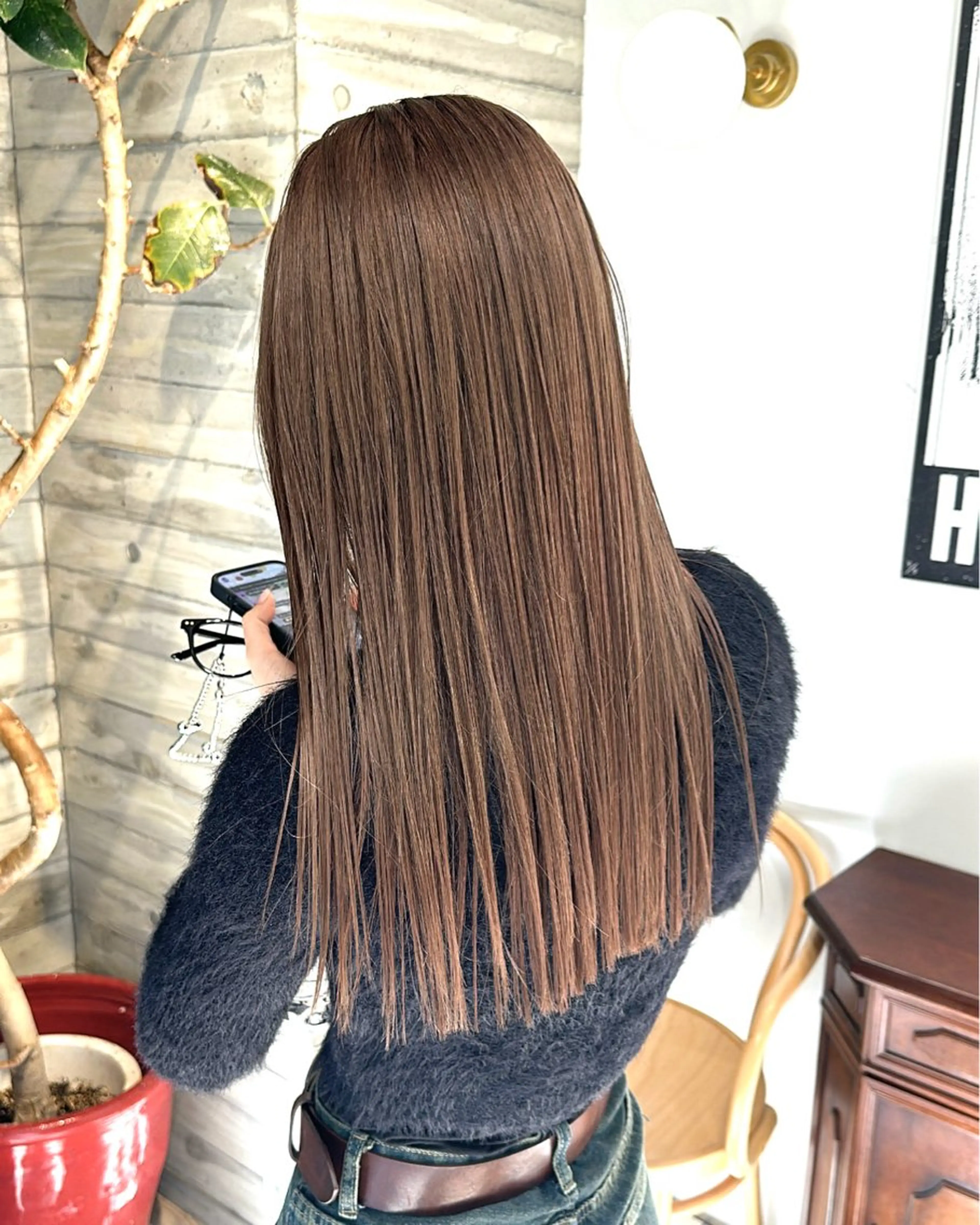 セミロング 抜きっぱなしブロンド ササキカズマのヘアスタイル