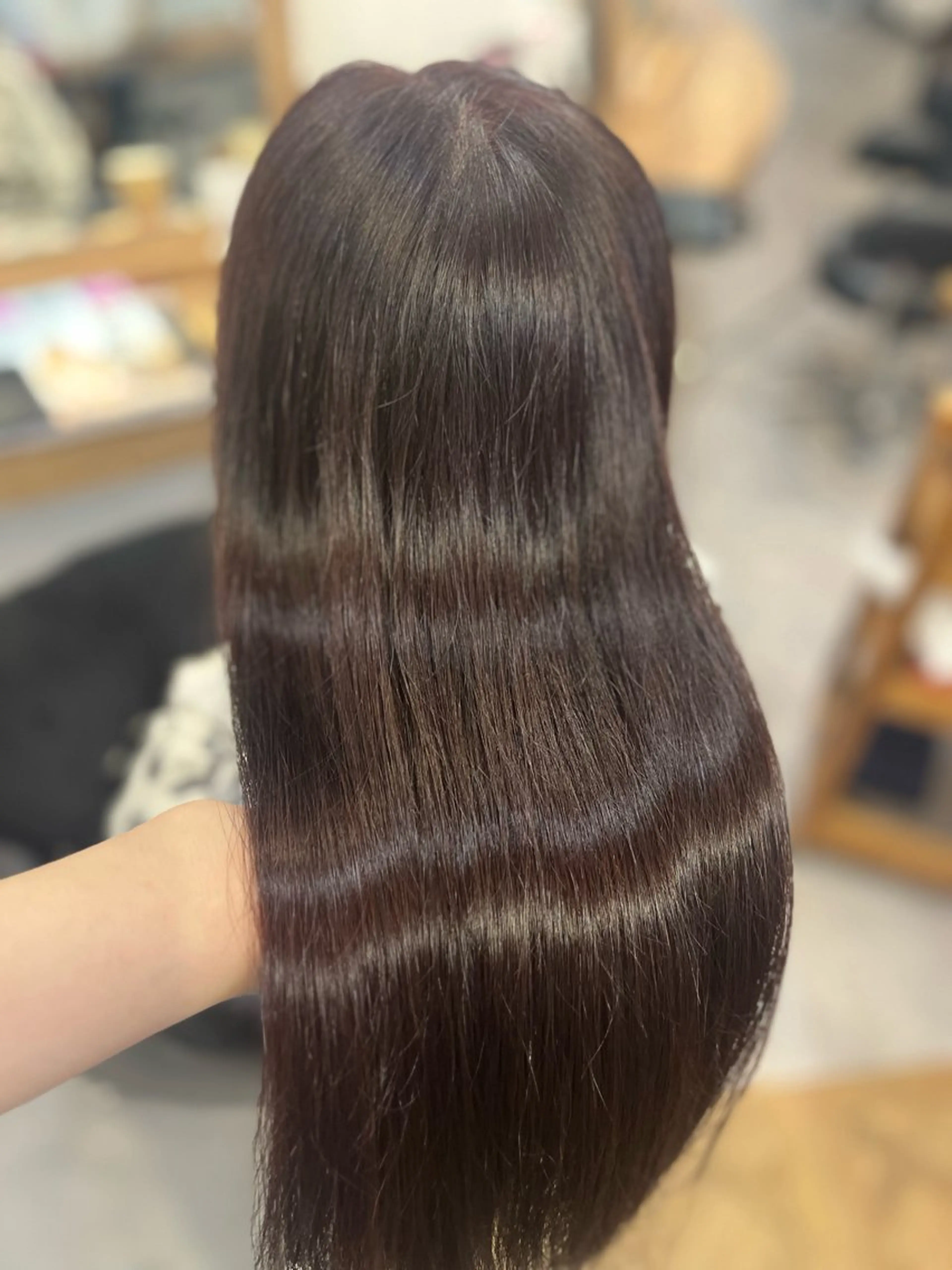 セミロング ヘアカラー 黒川 綾音のヘアスタイル