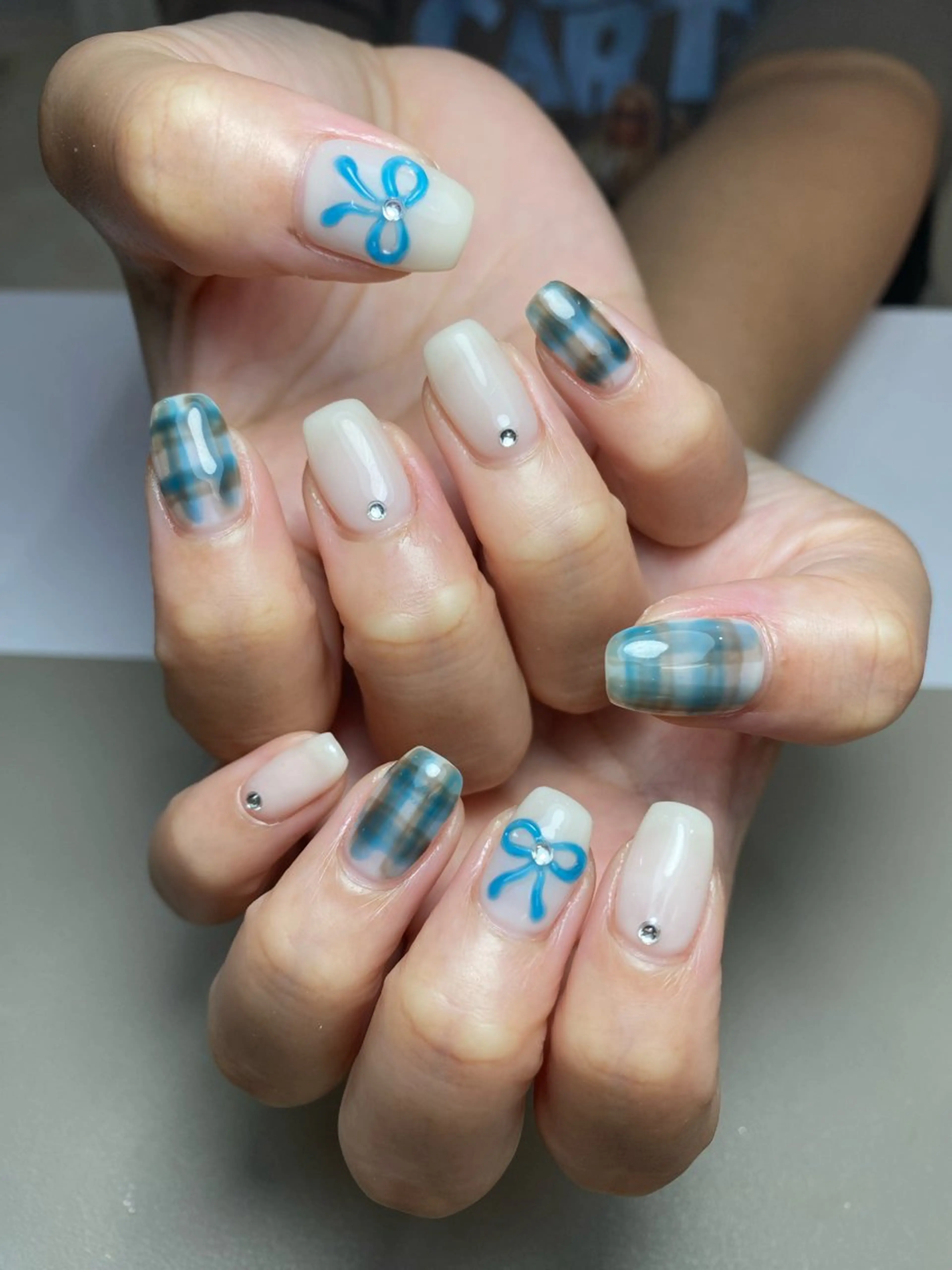 ネイル フラッシュネイル フレンチネイル ジェルネイル グラデーション ラメ(グリッター) ハンドネイル ハンドケア REILLY.　private nail salon所属・Marina 《REILLY.》のネイルデザイン