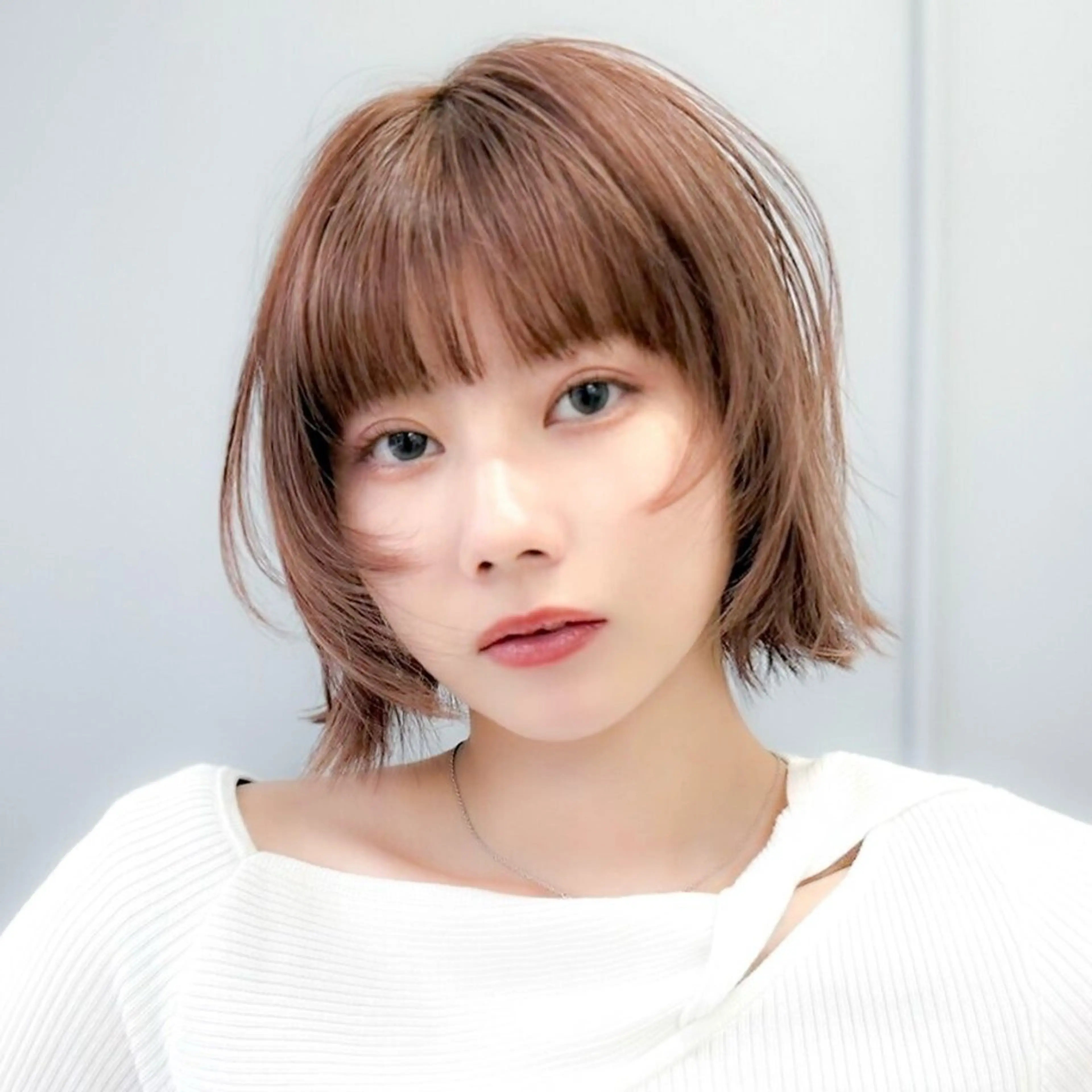 ミディアム カット ヘアカラー MOMO 🎀のヘアスタイル