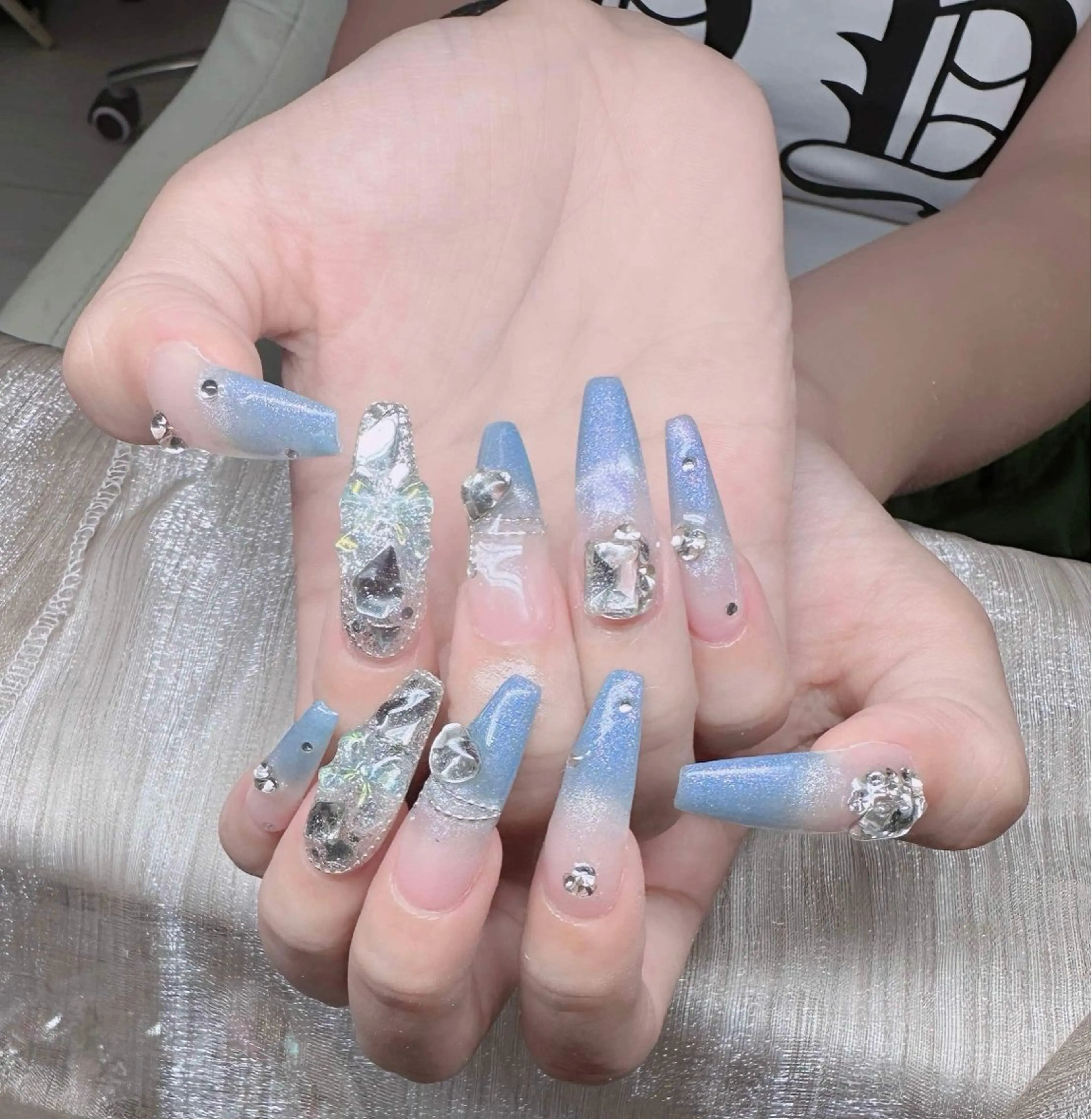 ネイル ジェルネイル 韓国ネイル マグネットネイル ネイルチップ 冬ネイル ハンドネイル Lenie Nailのネイルデザイン