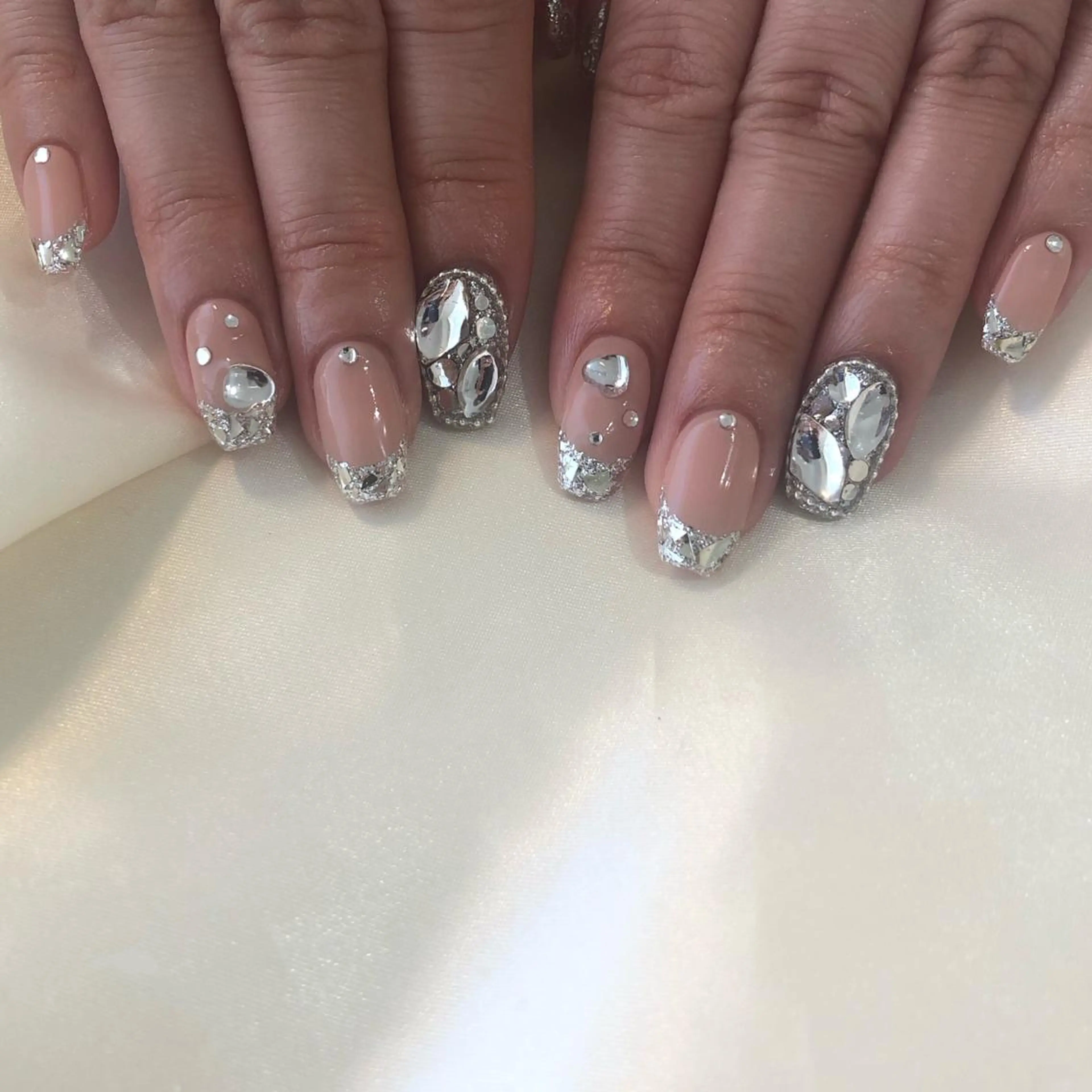 ネイル ハンドネイル ViViA momokaのネイルデザイン