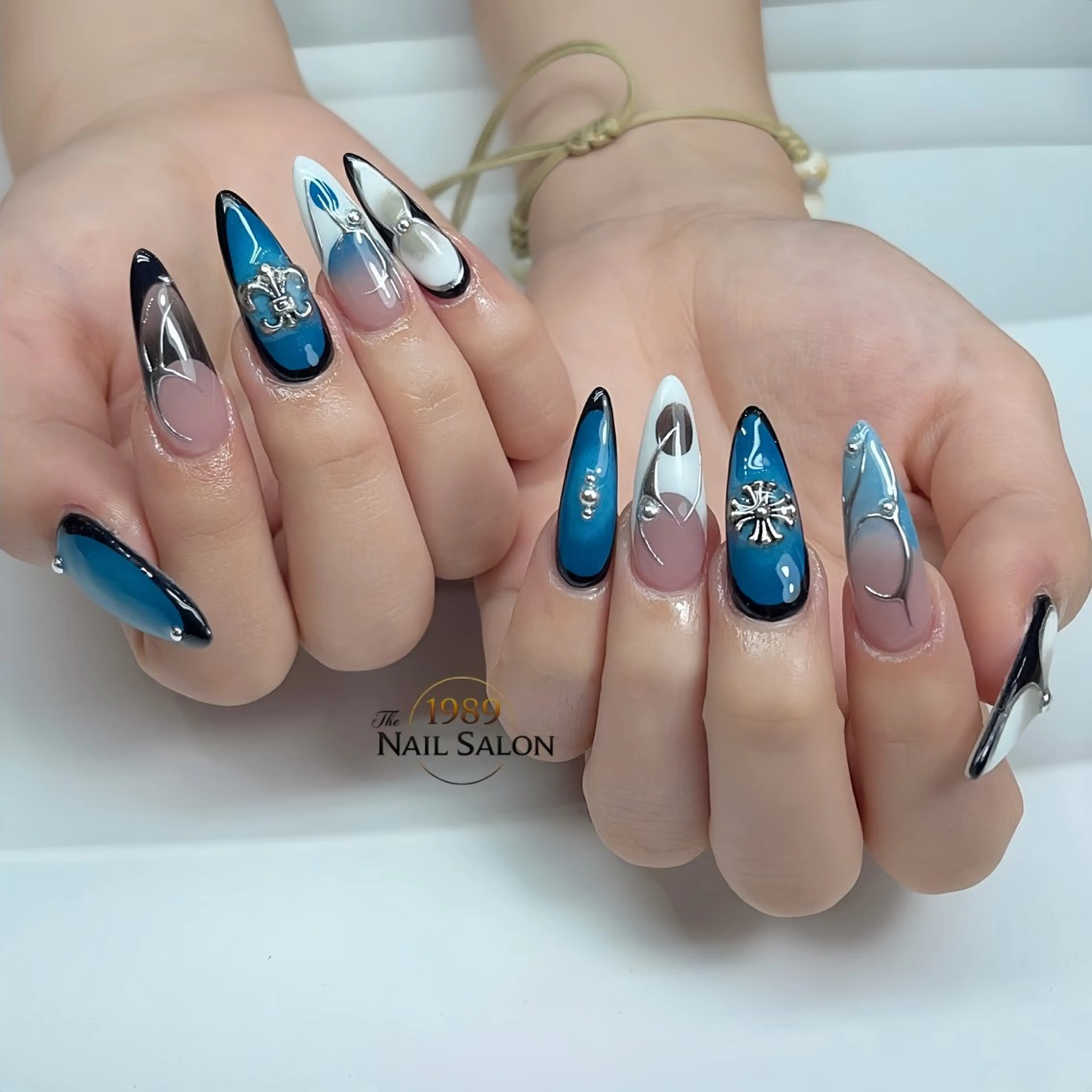 ネイル ハンドネイル The 1989 Nail Salonのネイルデザイン