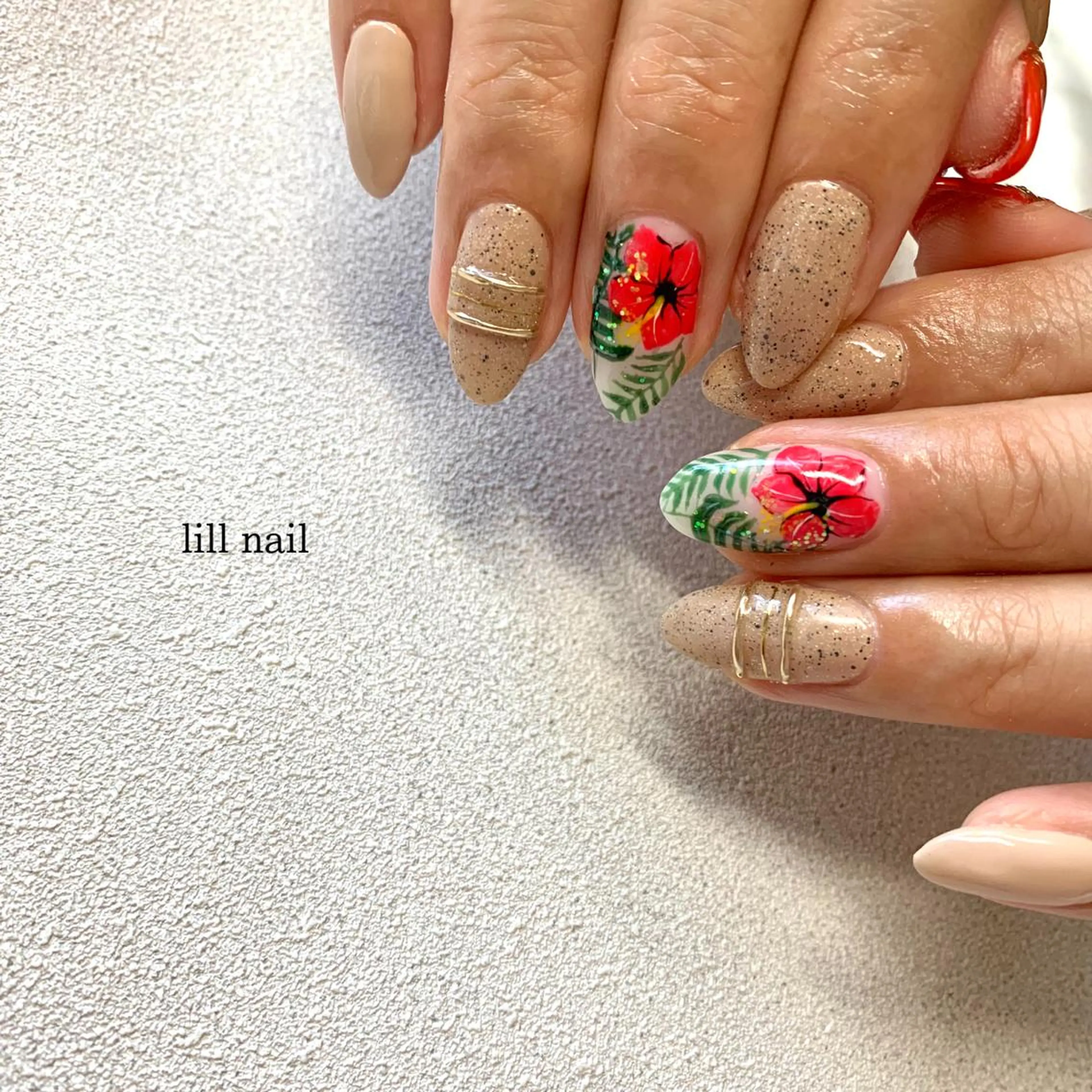 ミディアム pllia beautyのネイルデザイン