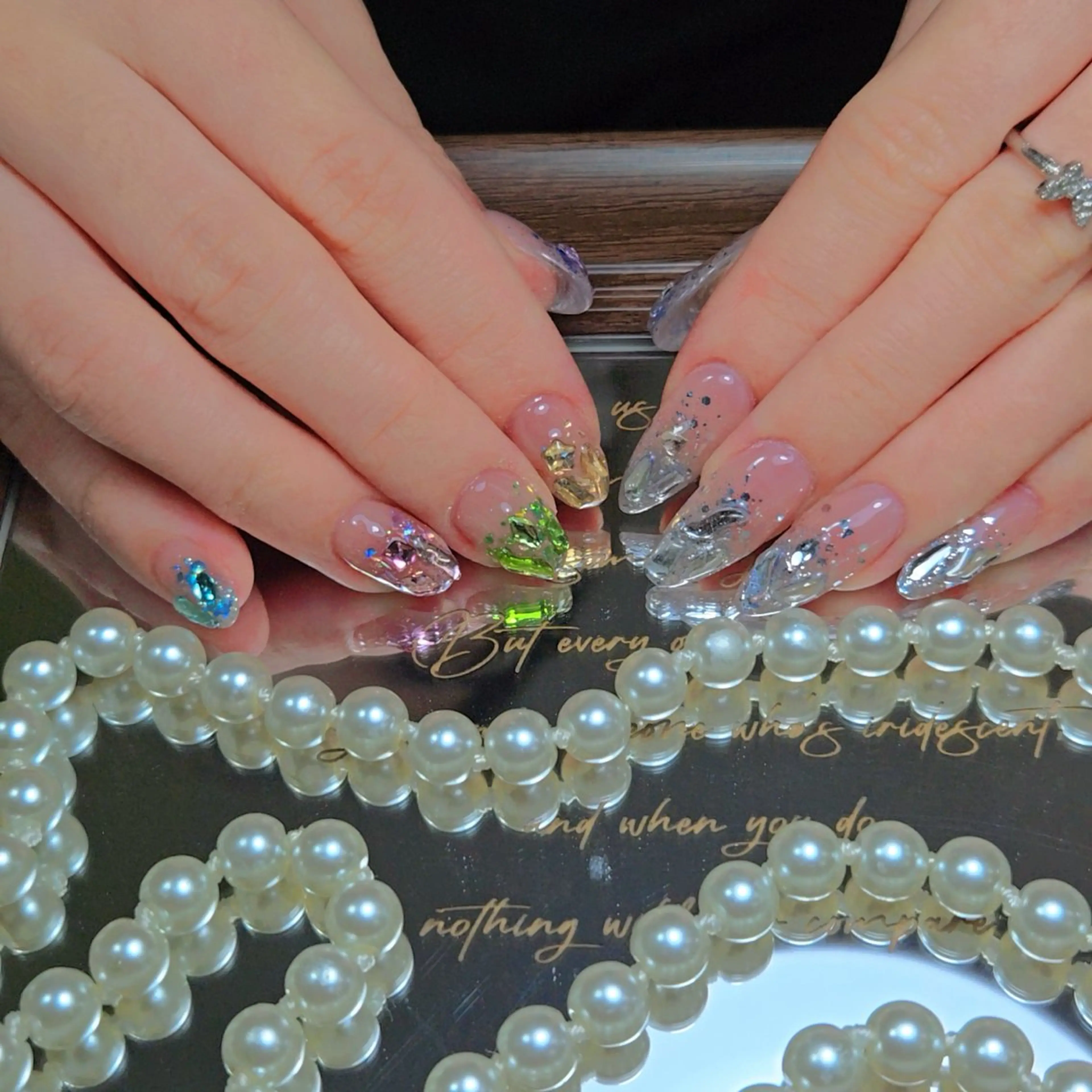 ネイル 蝶々ネイル サロンのネイルデザイン