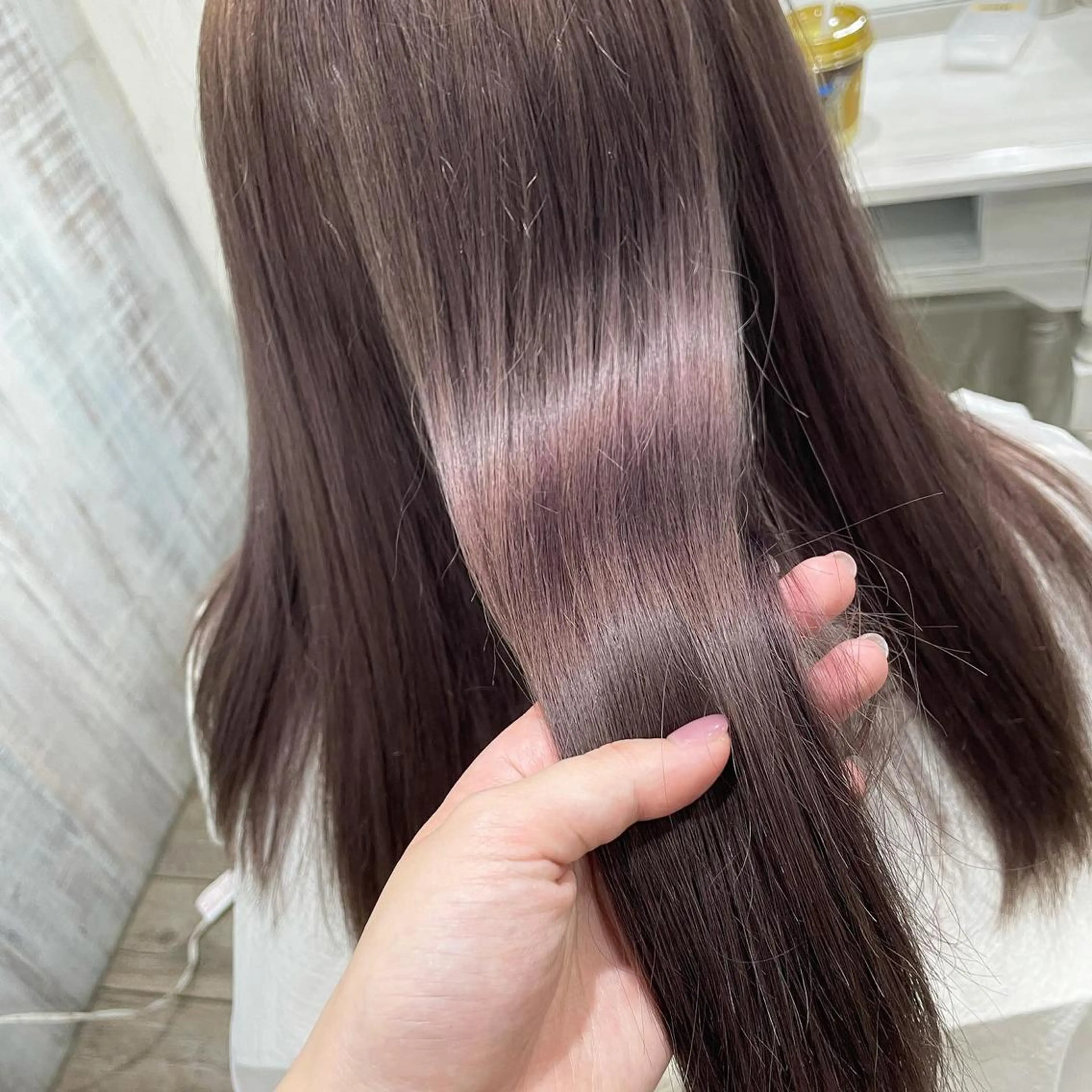 セミロング ヘアカラー トリートメント 🌿ネモト メイナ🌿‬のヘアスタイル