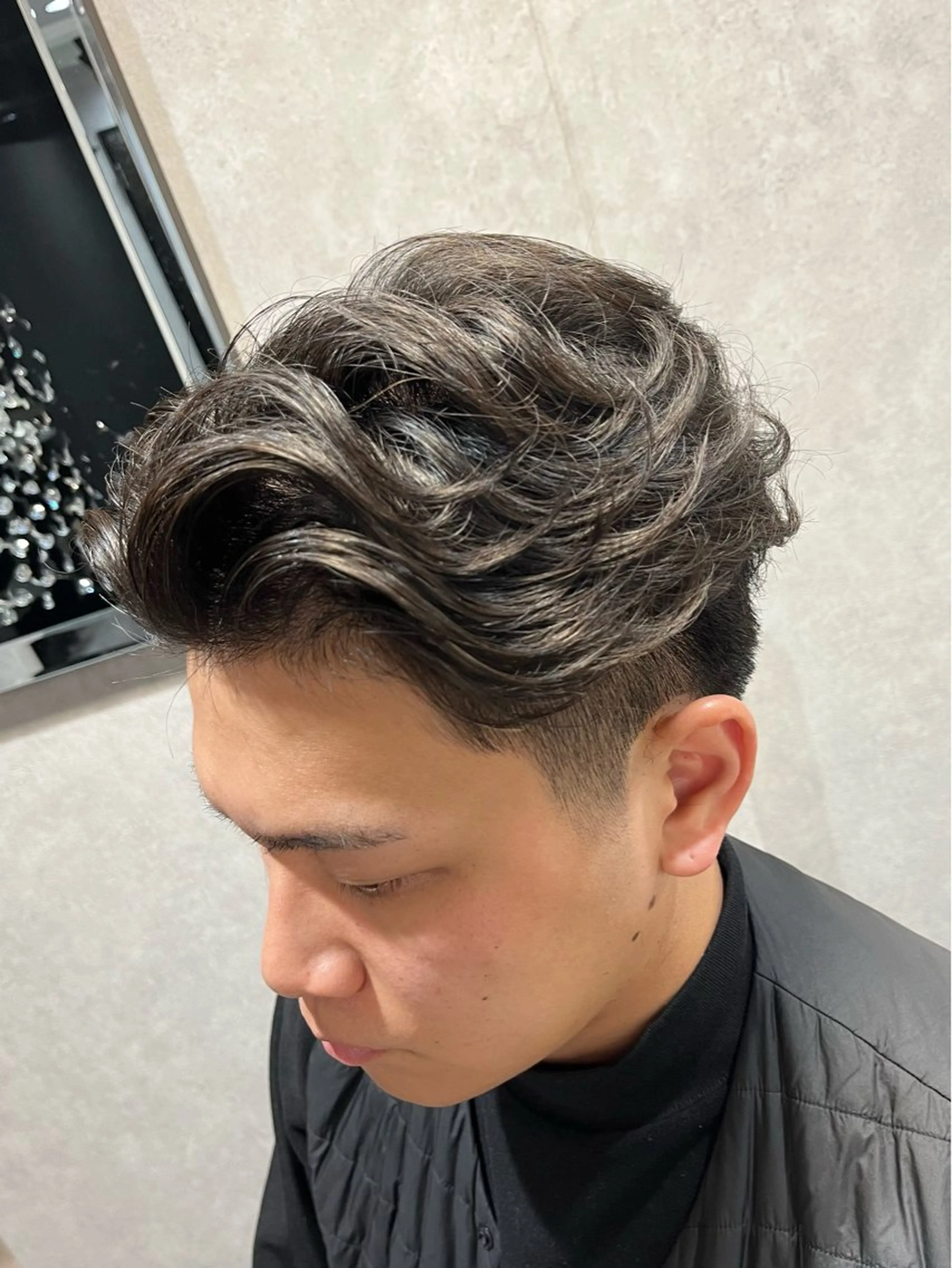 ミディアム パーマ CuMARi所属・低価格に理由なんて ありませんのヘアスタイル