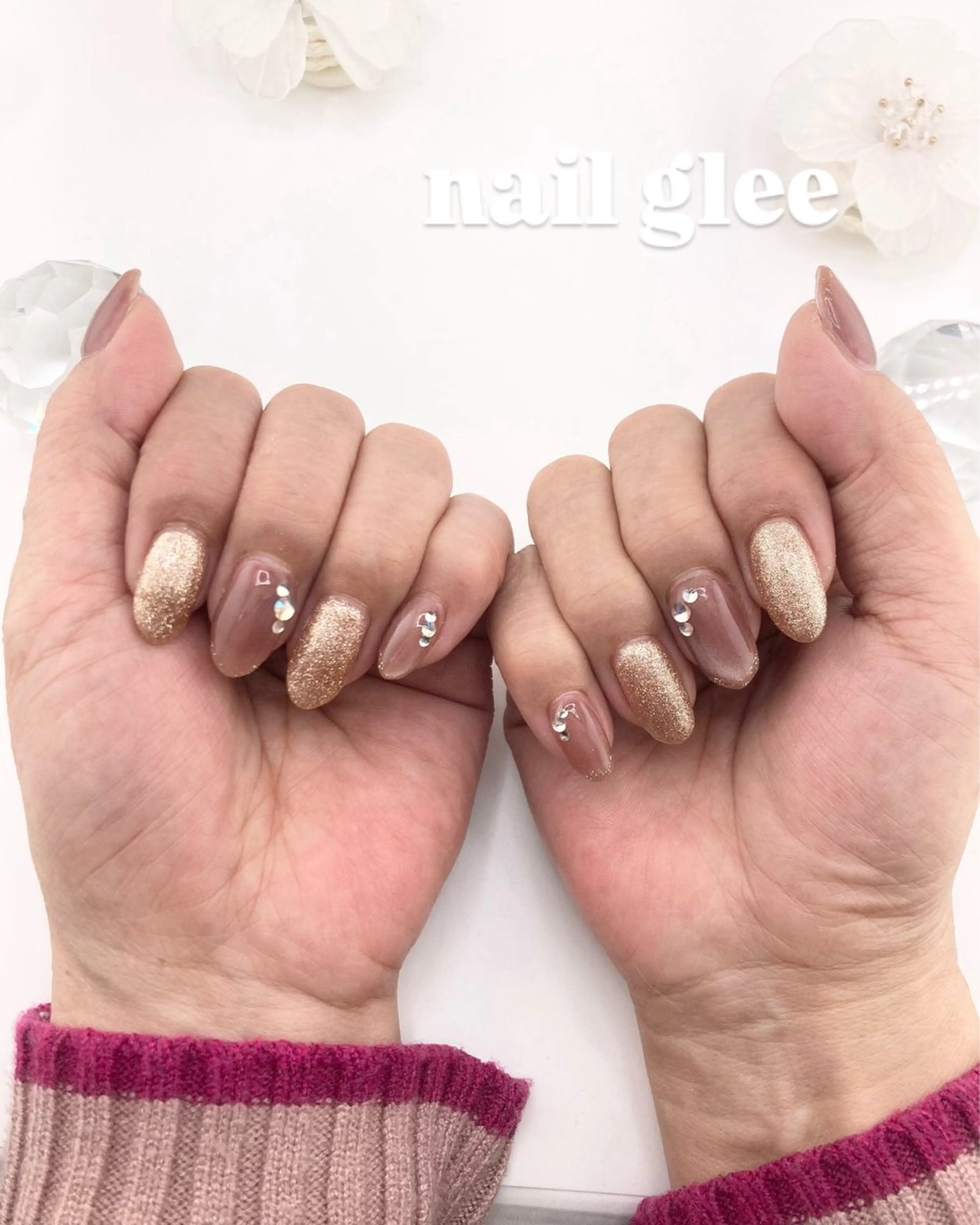 ミディアム ハンドネイル RISA nail gleeのネイルデザイン