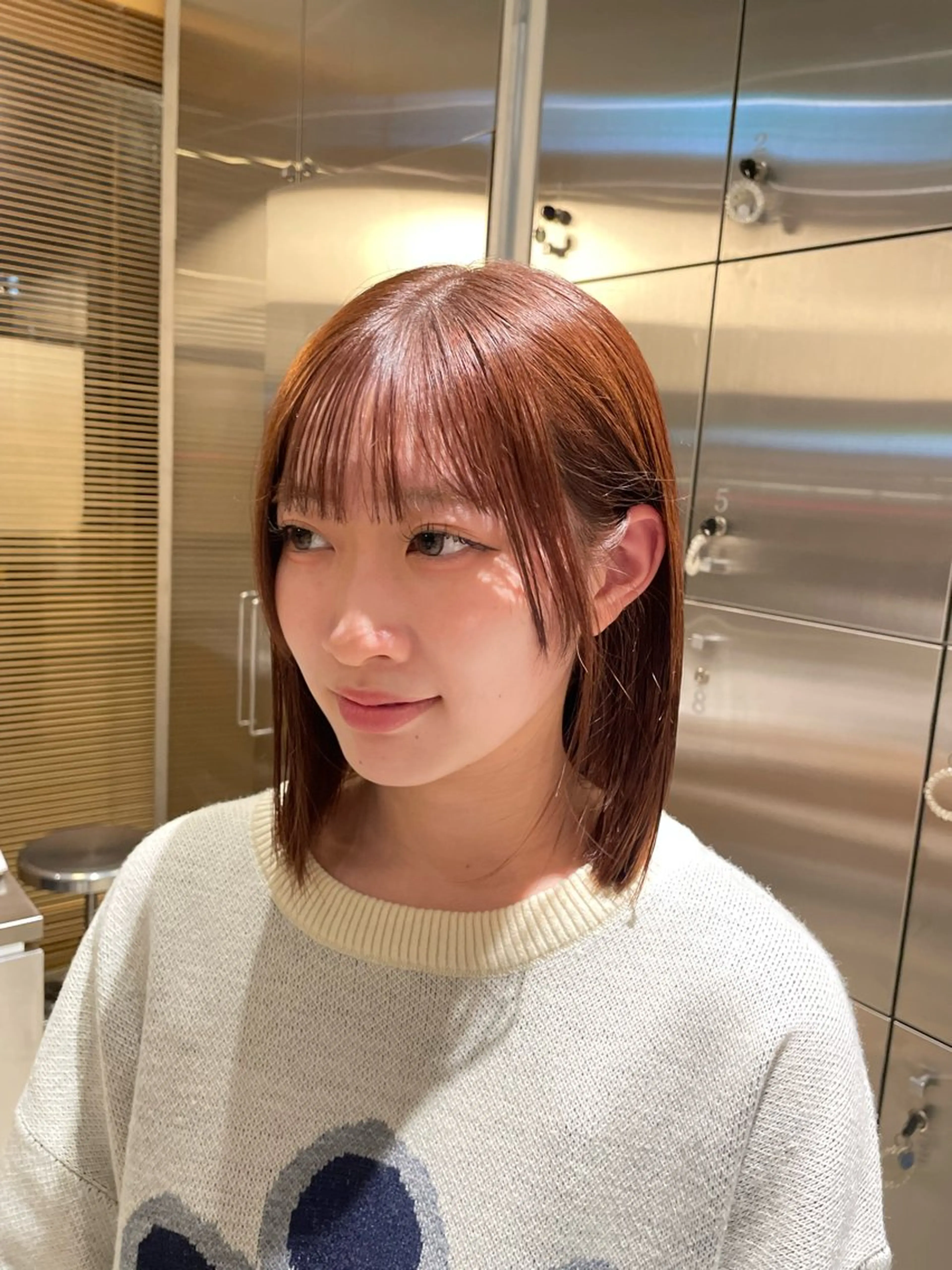ミディアム カラー ボブ 外ハネヘア 樋口 花穂のヘアスタイル