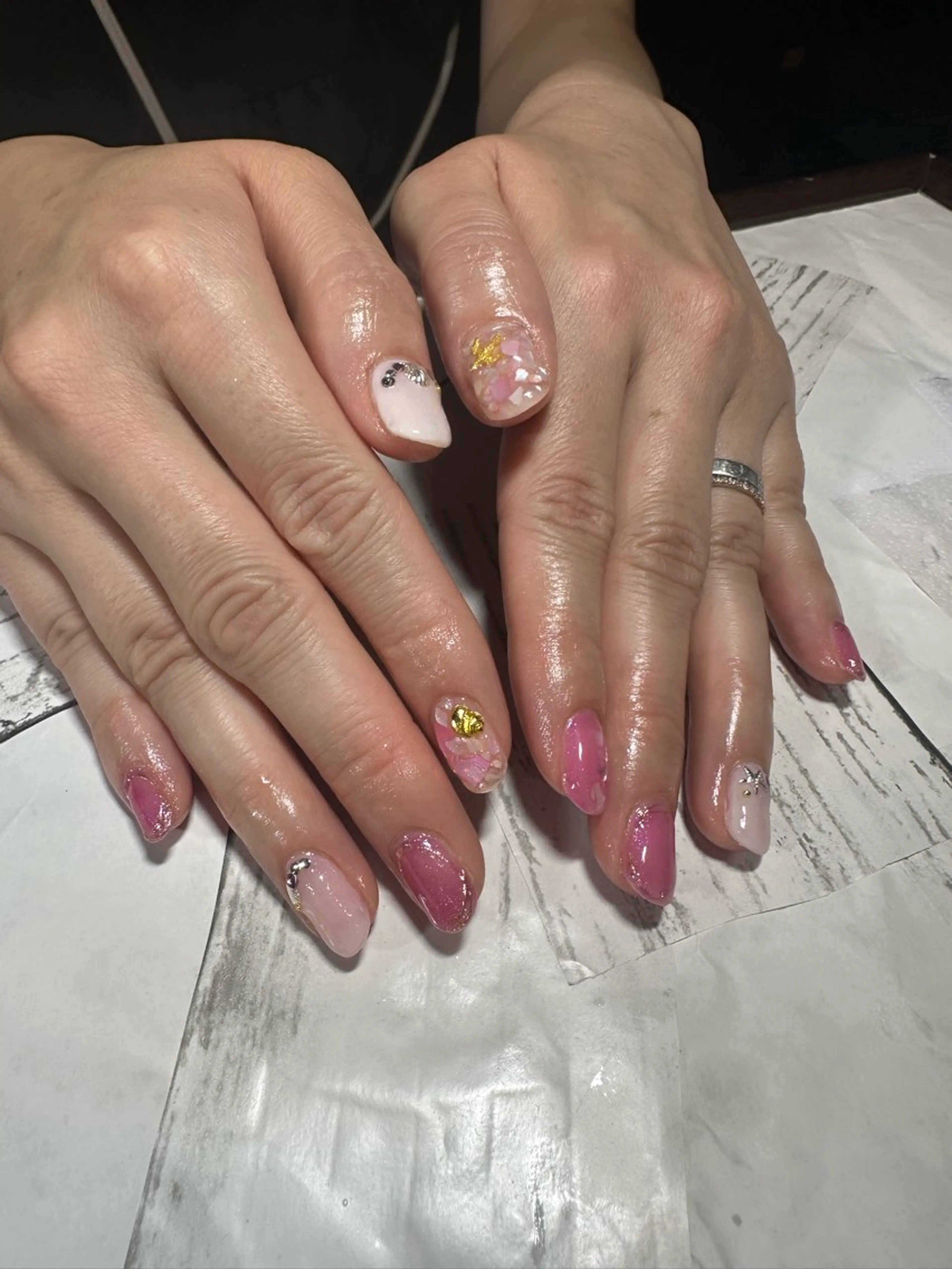ネイル e.nail所属・🍎吉田 恵里🍎のネイルデザイン