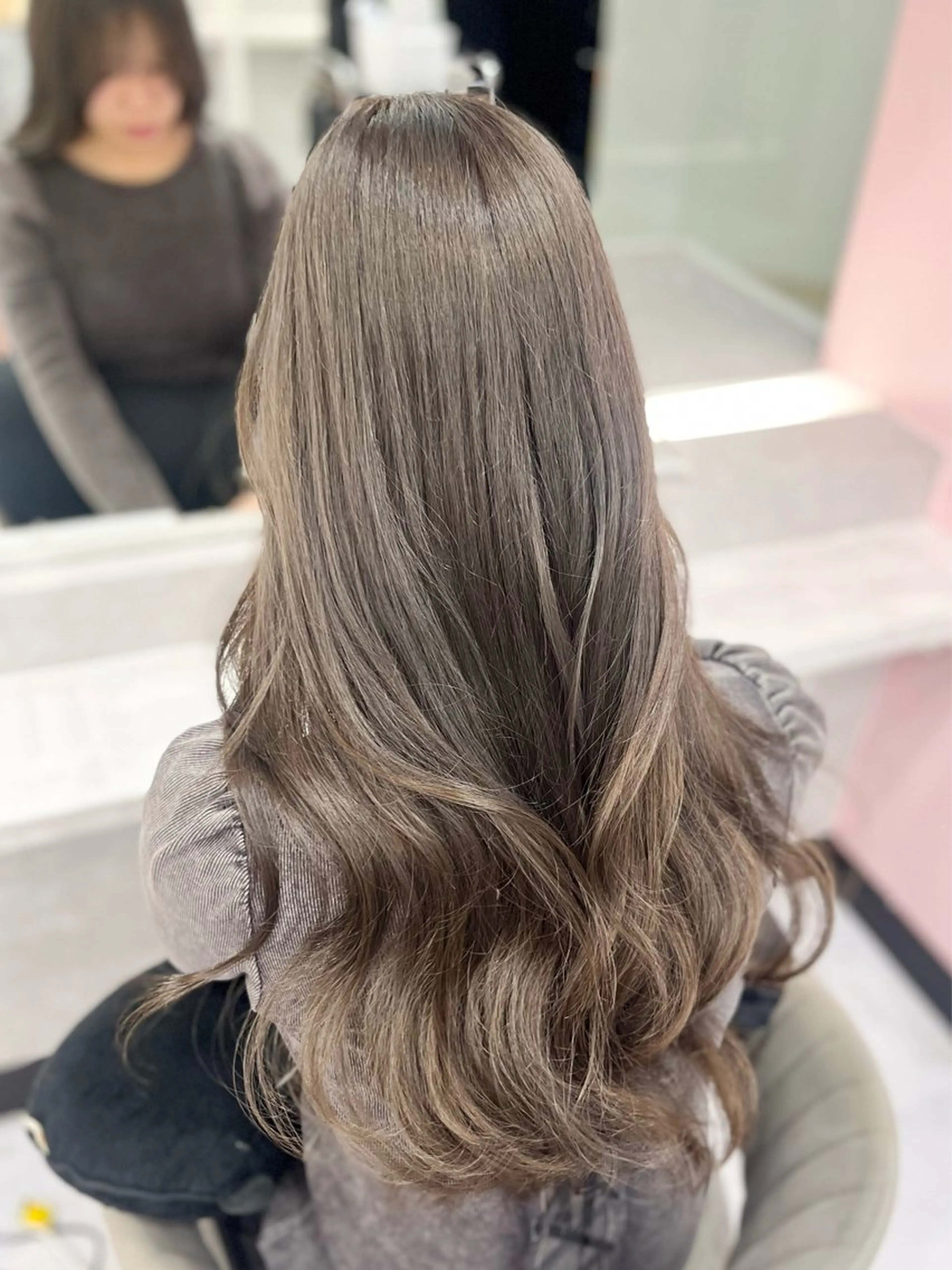 ロング ヘアカラー トリートメント XENA RENA 名駅 / 艶カラーのヘアスタイル