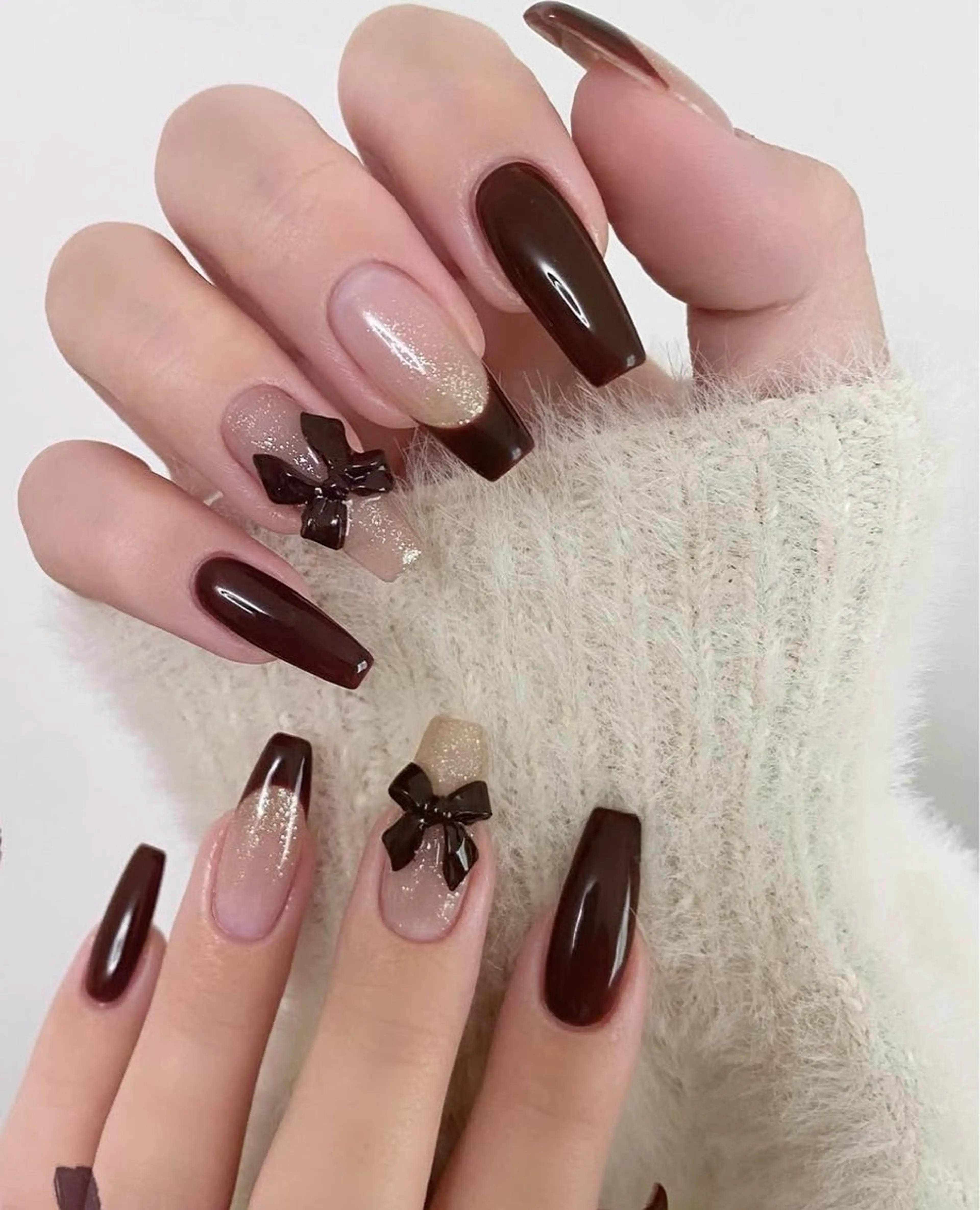 ネイル オーロラネイル フレンチネイル グラデーション 氷ネイル・うるうるネイル キラキラネイル ハンドネイル H.baby Nail Salonのネイルデザイン