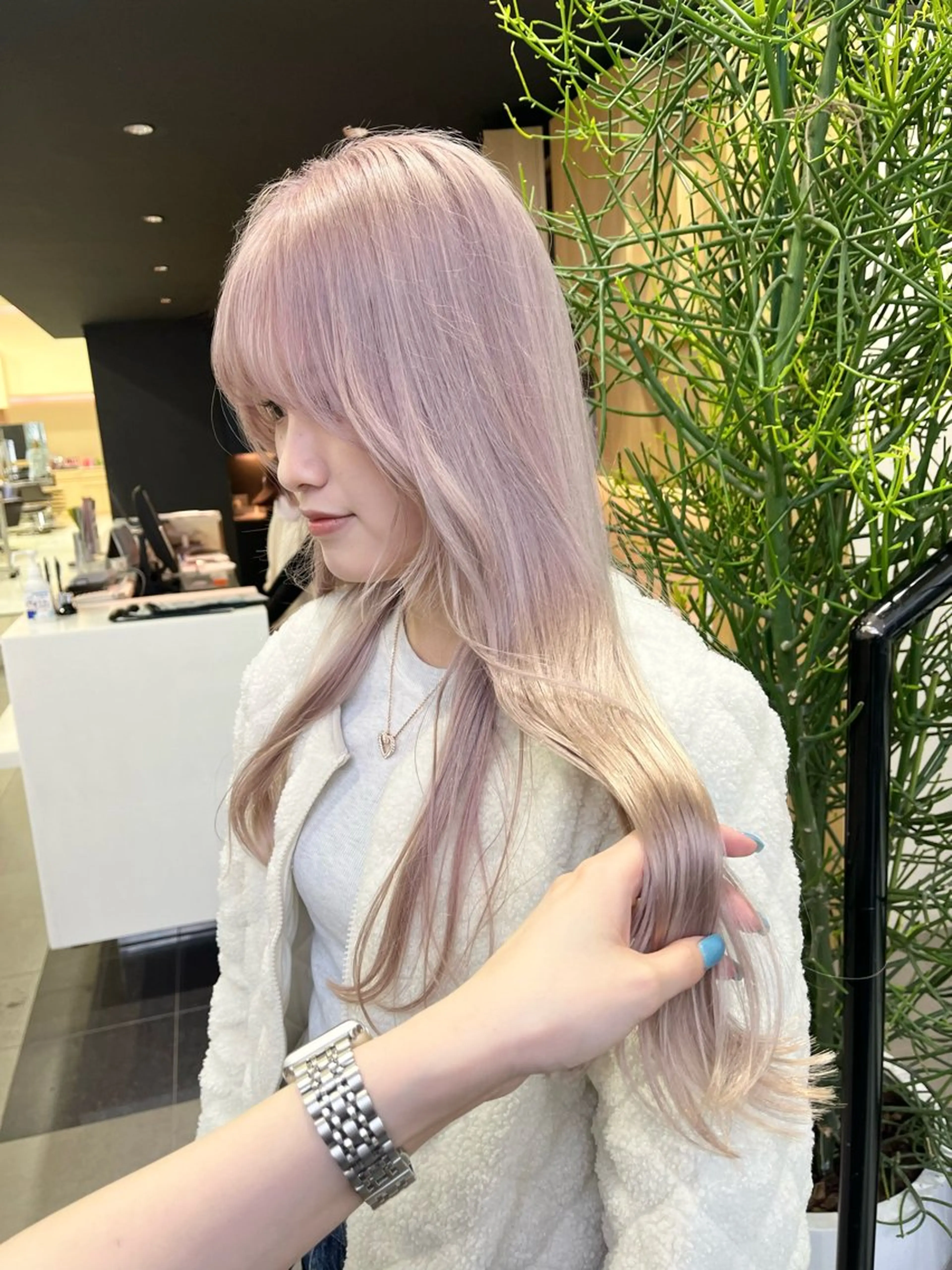 ロング カラー ヘアカラー トリートメント 海外girl🤎 透明感ベージュmaoのヘアスタイル