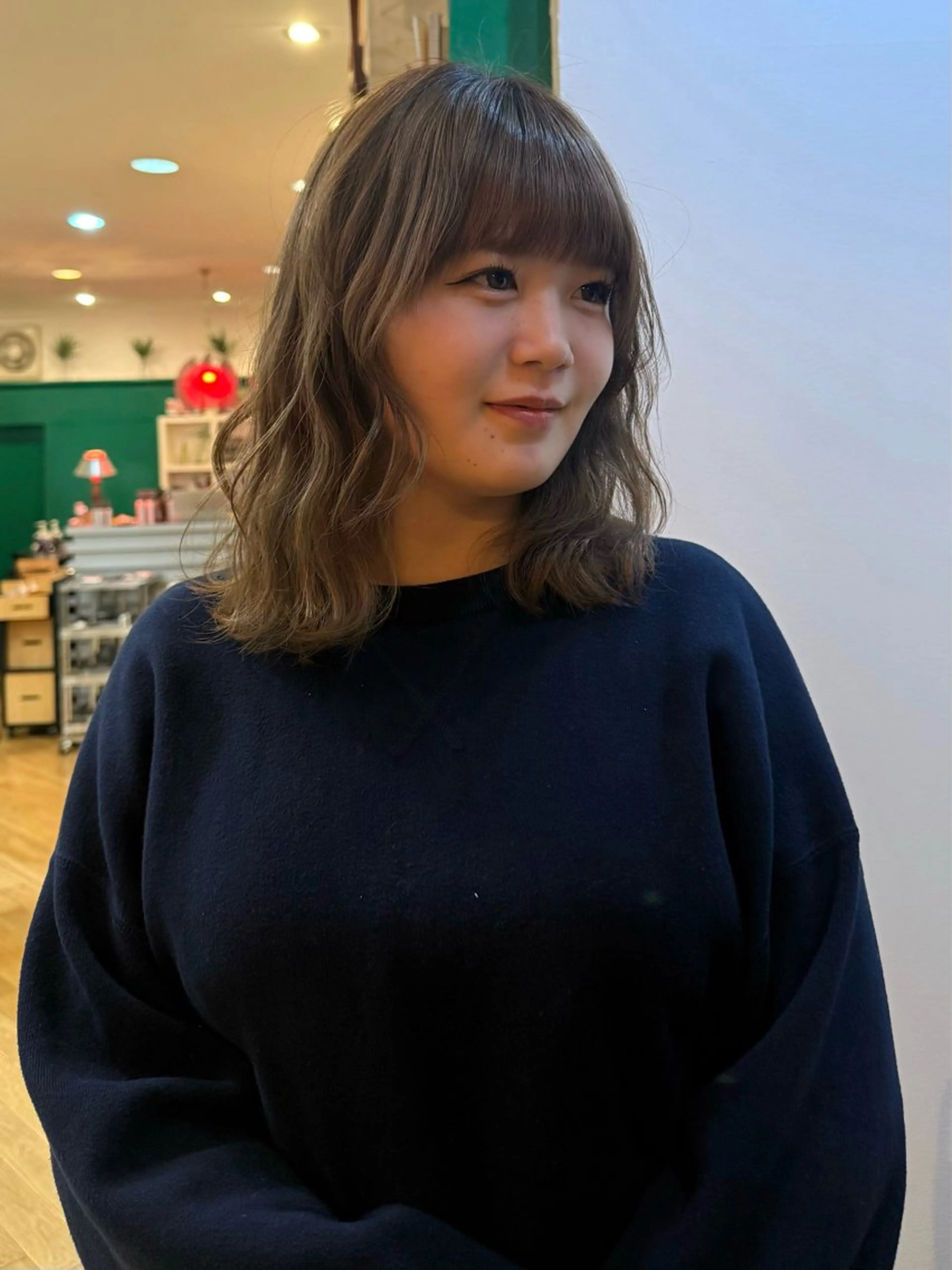 ミディアム カラー 八木 琴実のヘアスタイル