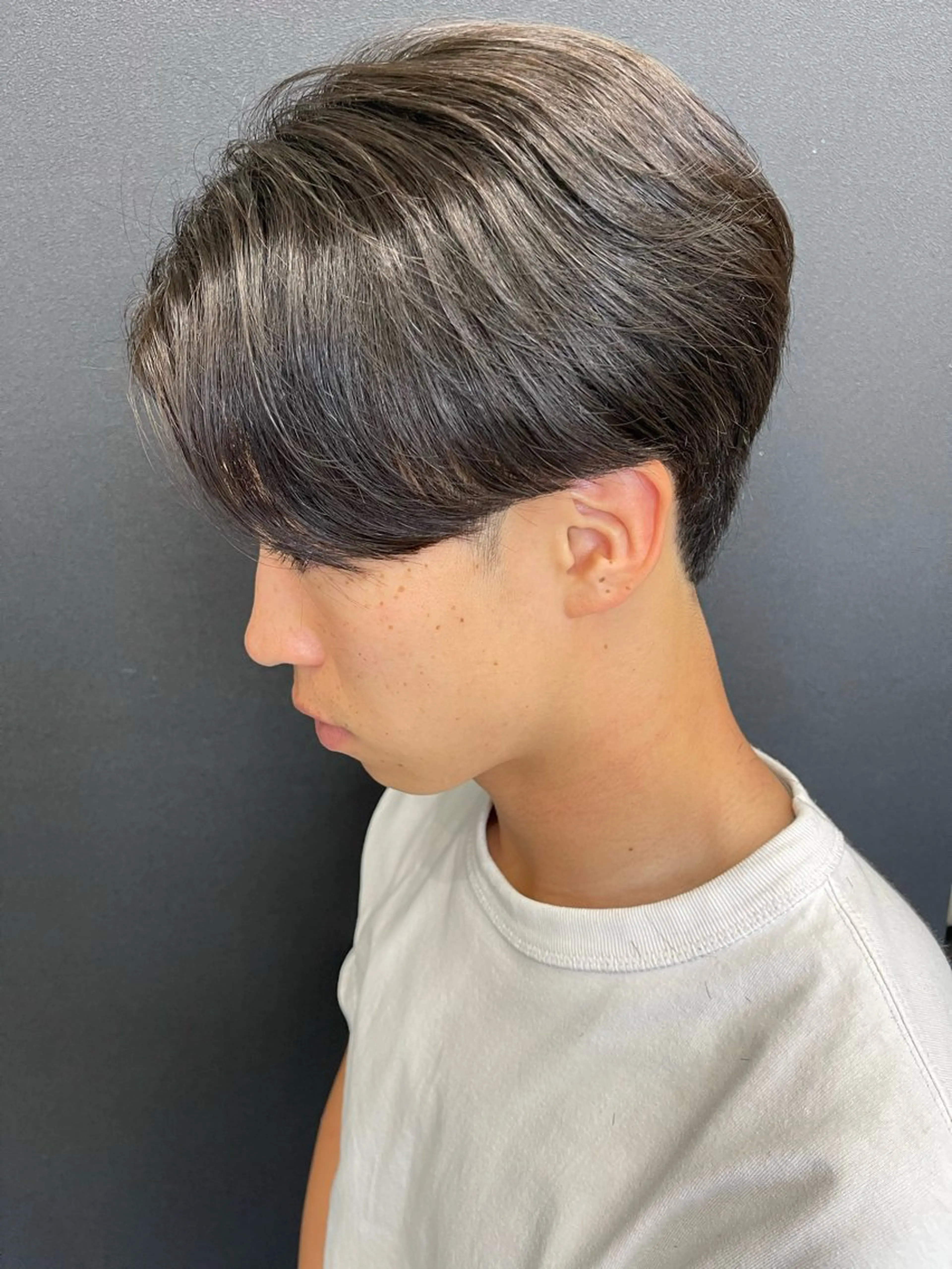ミディアム メンズ ミディアムパーマ メンズパーマ カット トリートメント beautystadium529所属・高橋 裕利のヘアスタイル
