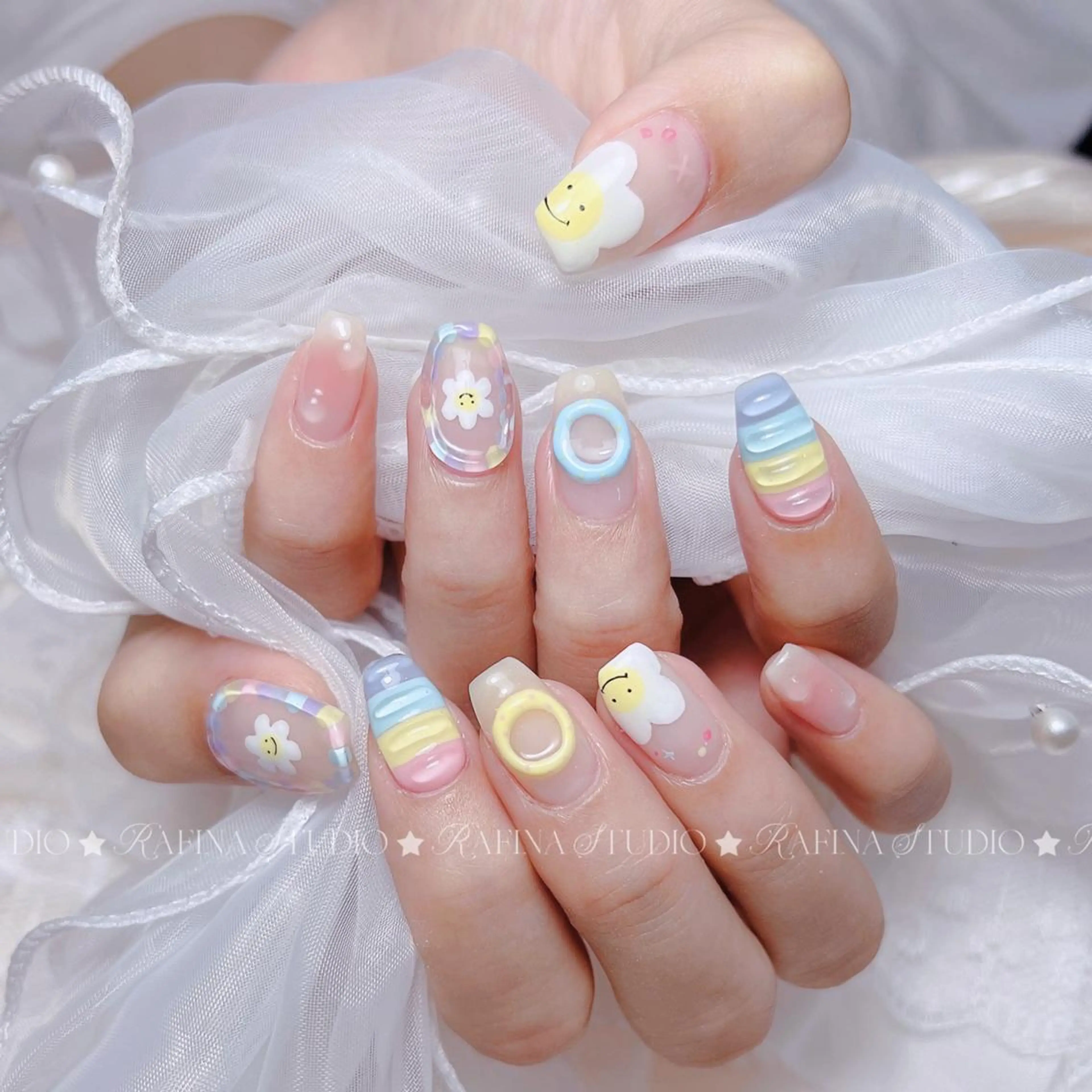 ネイル 玲央 YOYOのネイルデザイン