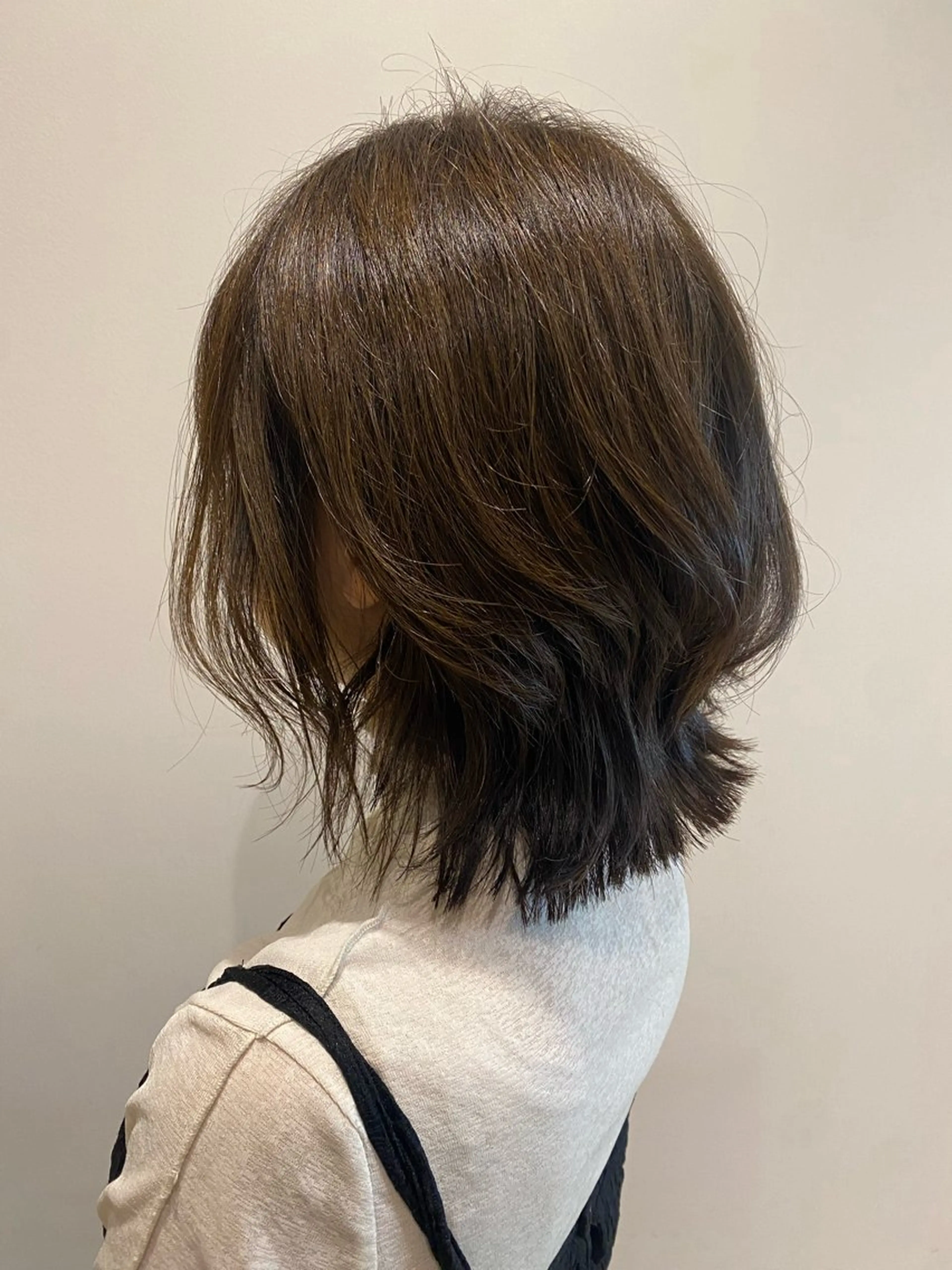 ミディアム アッシュ ボブ 外ハネヘア カット 艶髪🌿美髪 大塚礼乃【西荻窪】のヘアスタイル