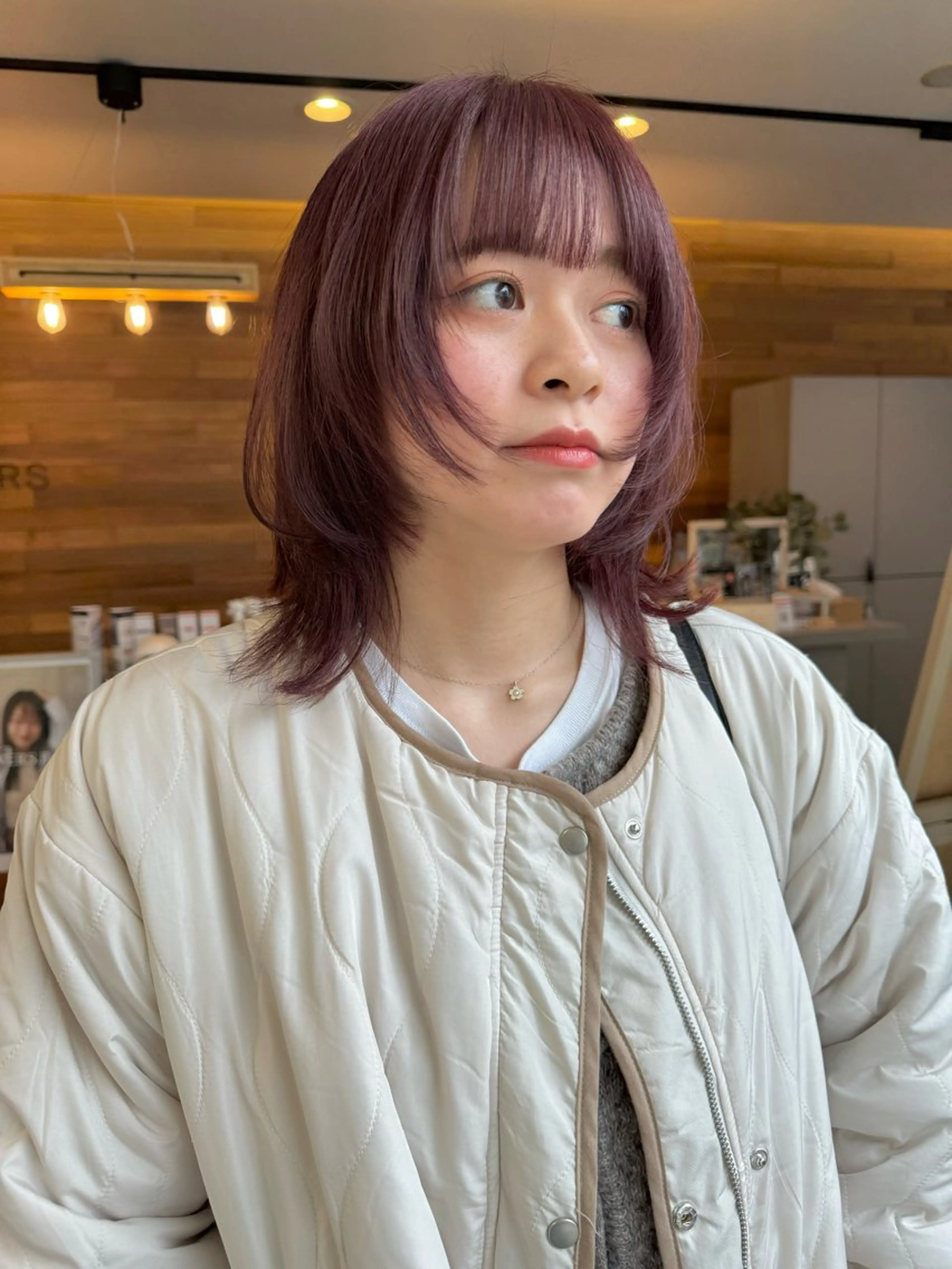 ミディアム ウルフカット 佐藤 櫻のヘアスタイル