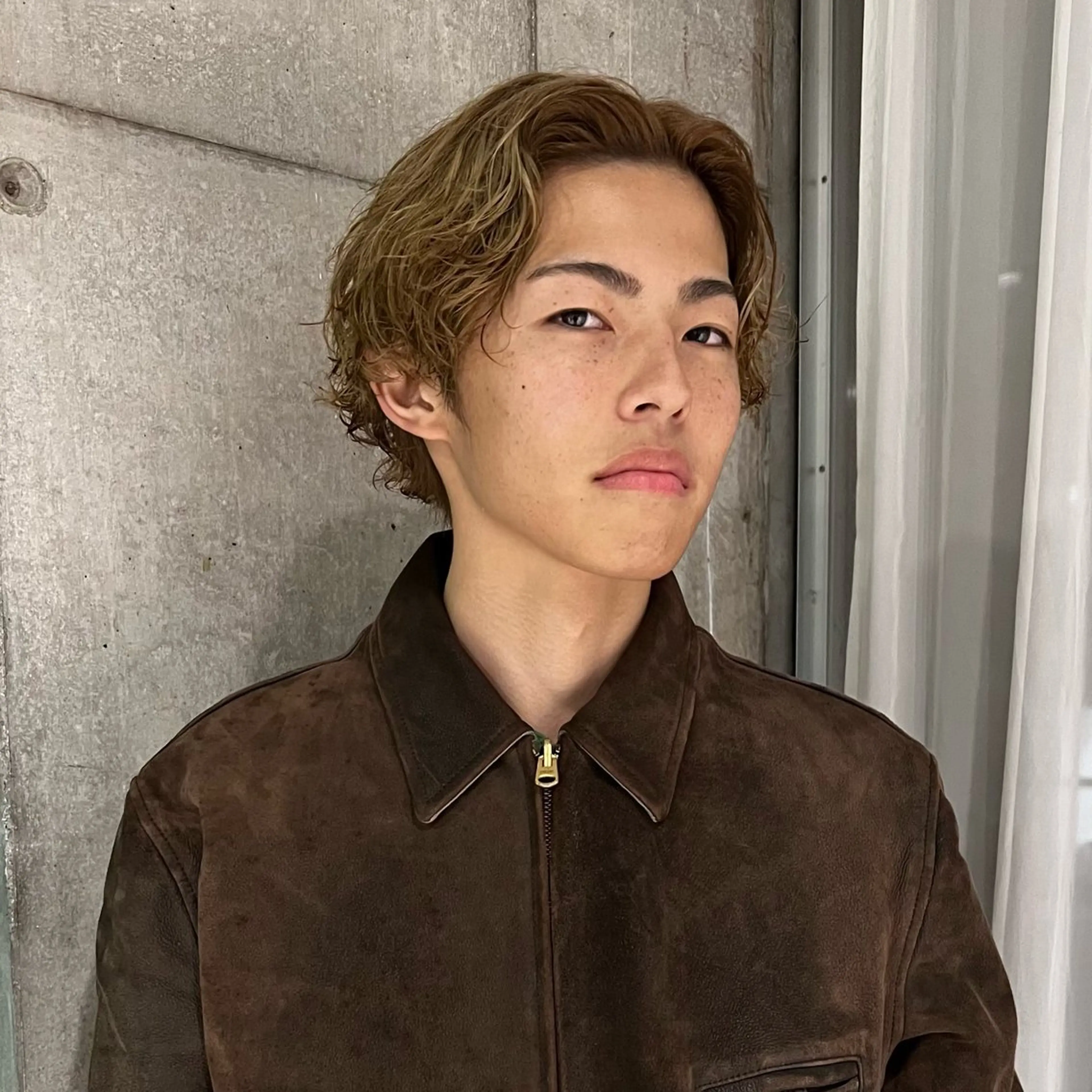 ショート カラー メンズ ベージュカラー ブラウンカラー FavyS所属・マツウラ サキミのヘアスタイル