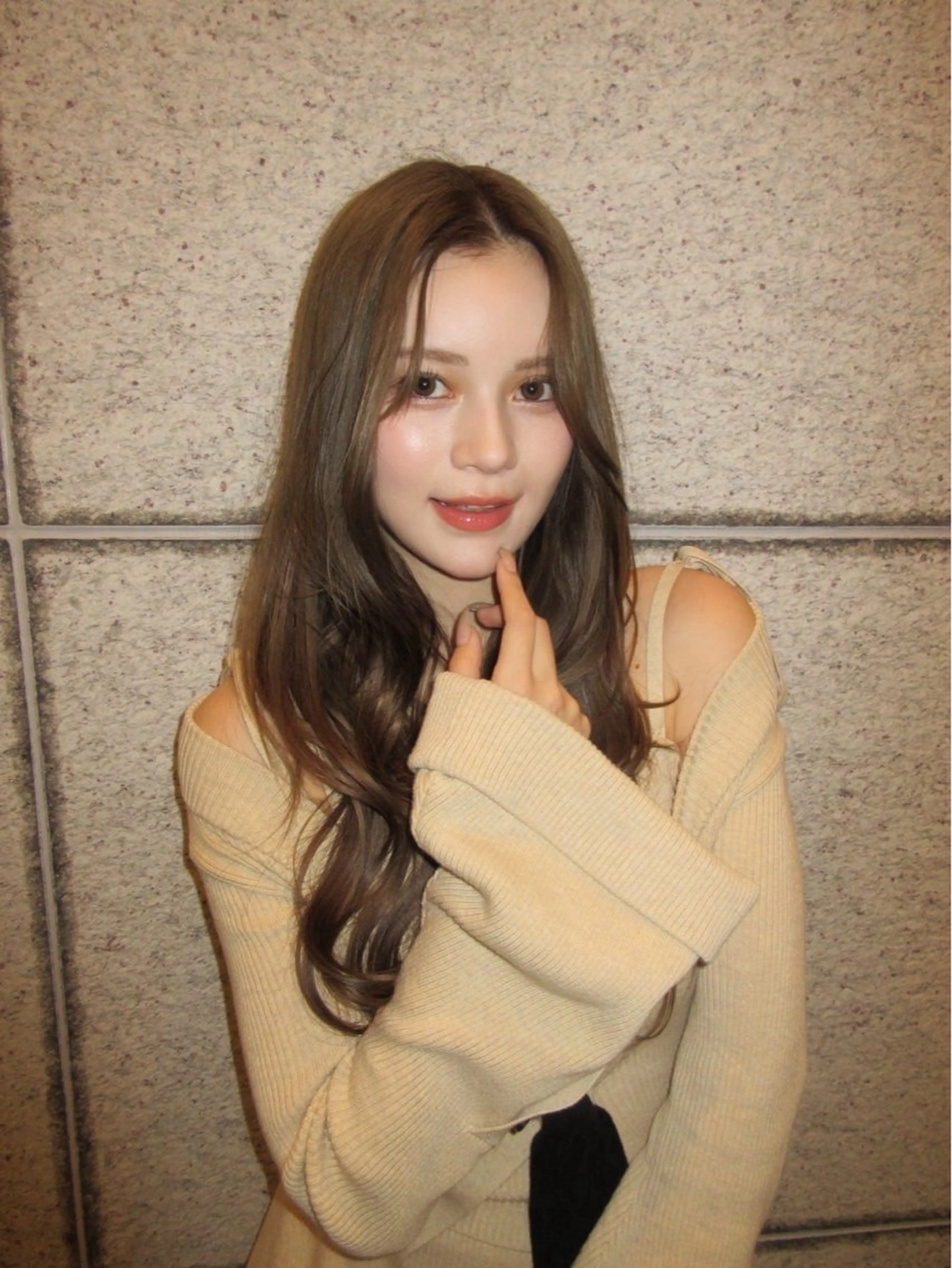 ロング カラー ベージュカラー ブラウンカラー 透明感カラー グレージュ シアーグレージュ カット ヘアカラー トリートメント 韓国くびれヘア 顔まわり新宿/さやかのヘアスタイル