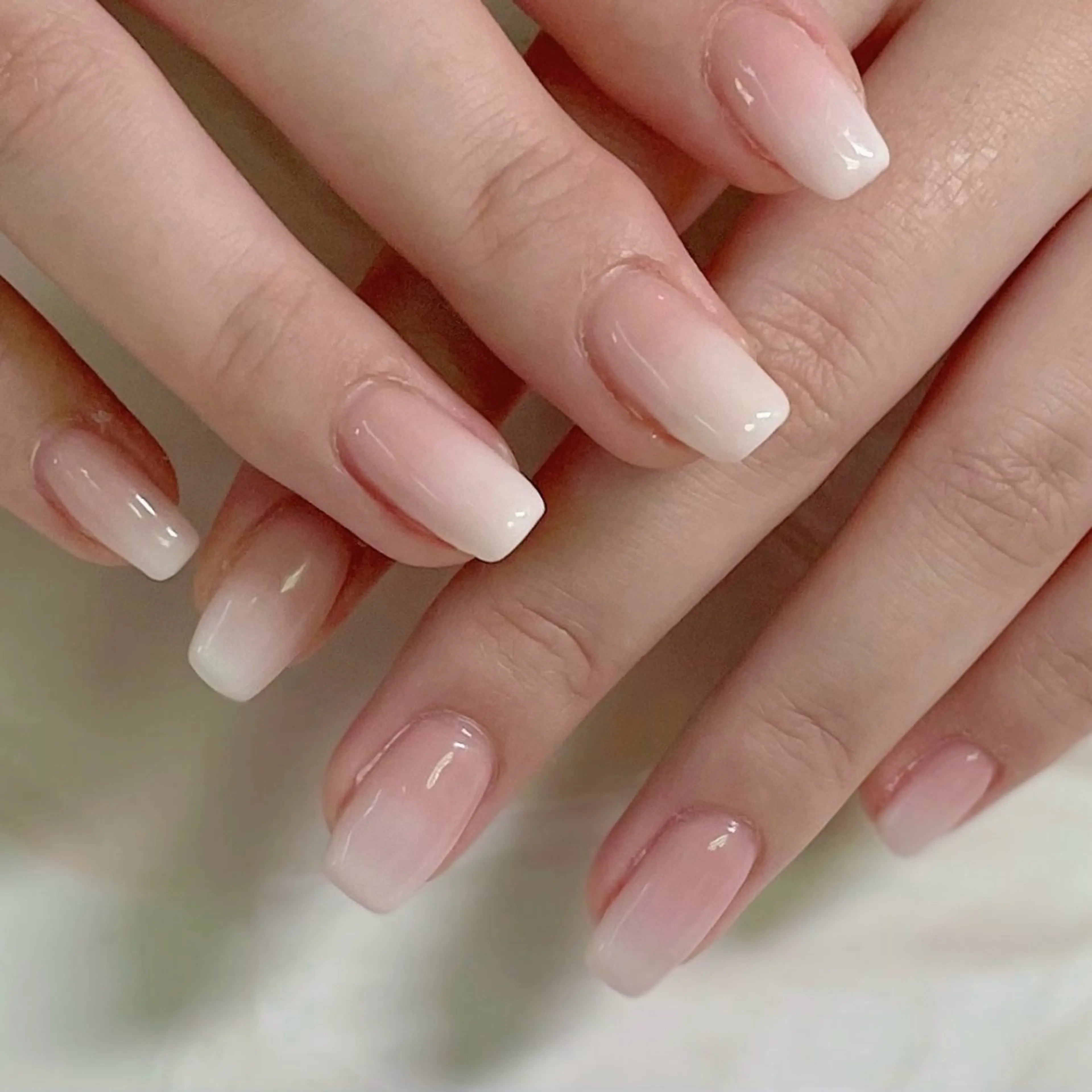 ミディアム ハンドネイル NON-NONプラス所属・Ii / nailingのネイルデザイン