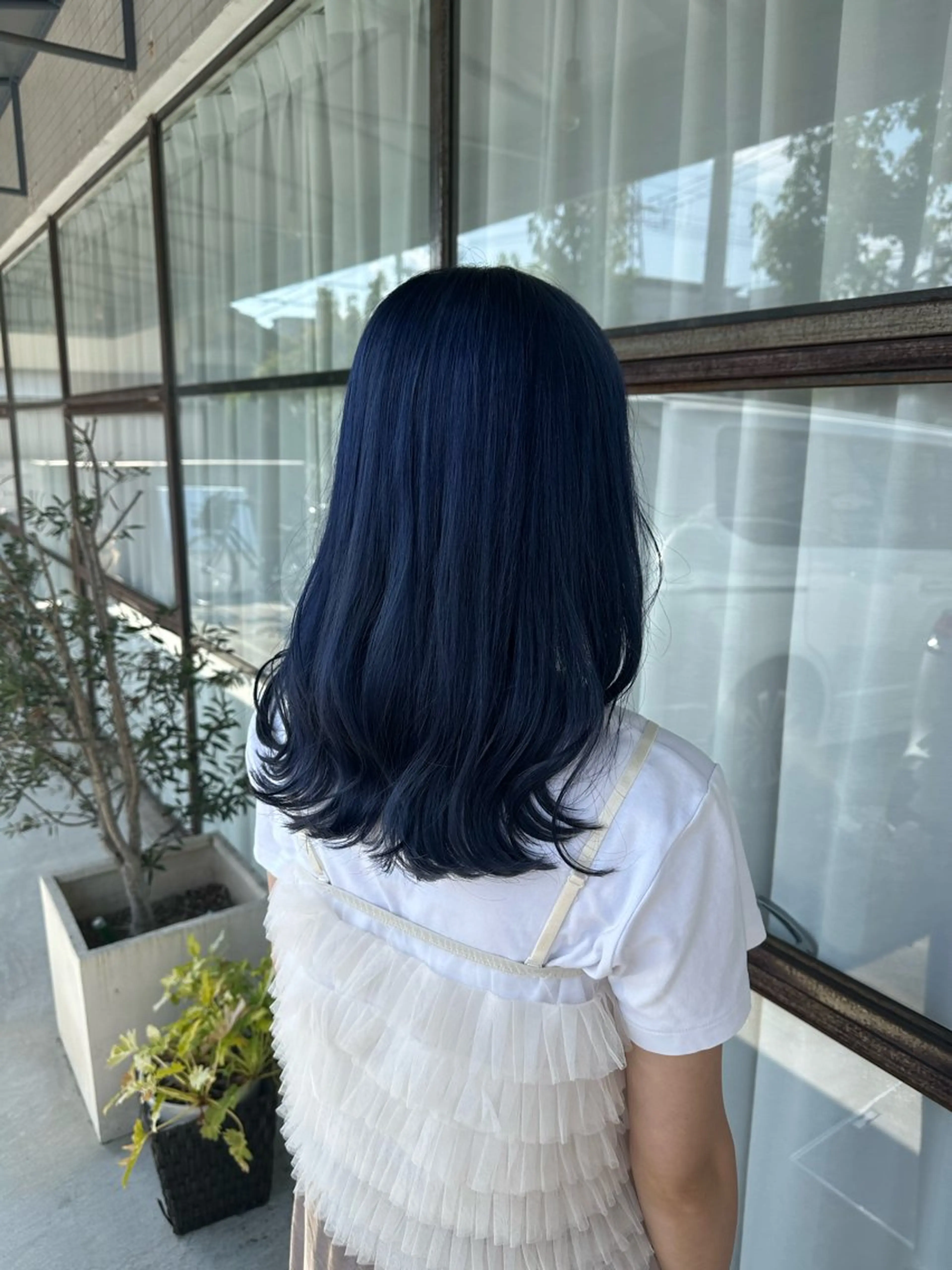 セミロング カラー ブルーカラー 透明感カラー 門手 菜々子のヘアスタイル