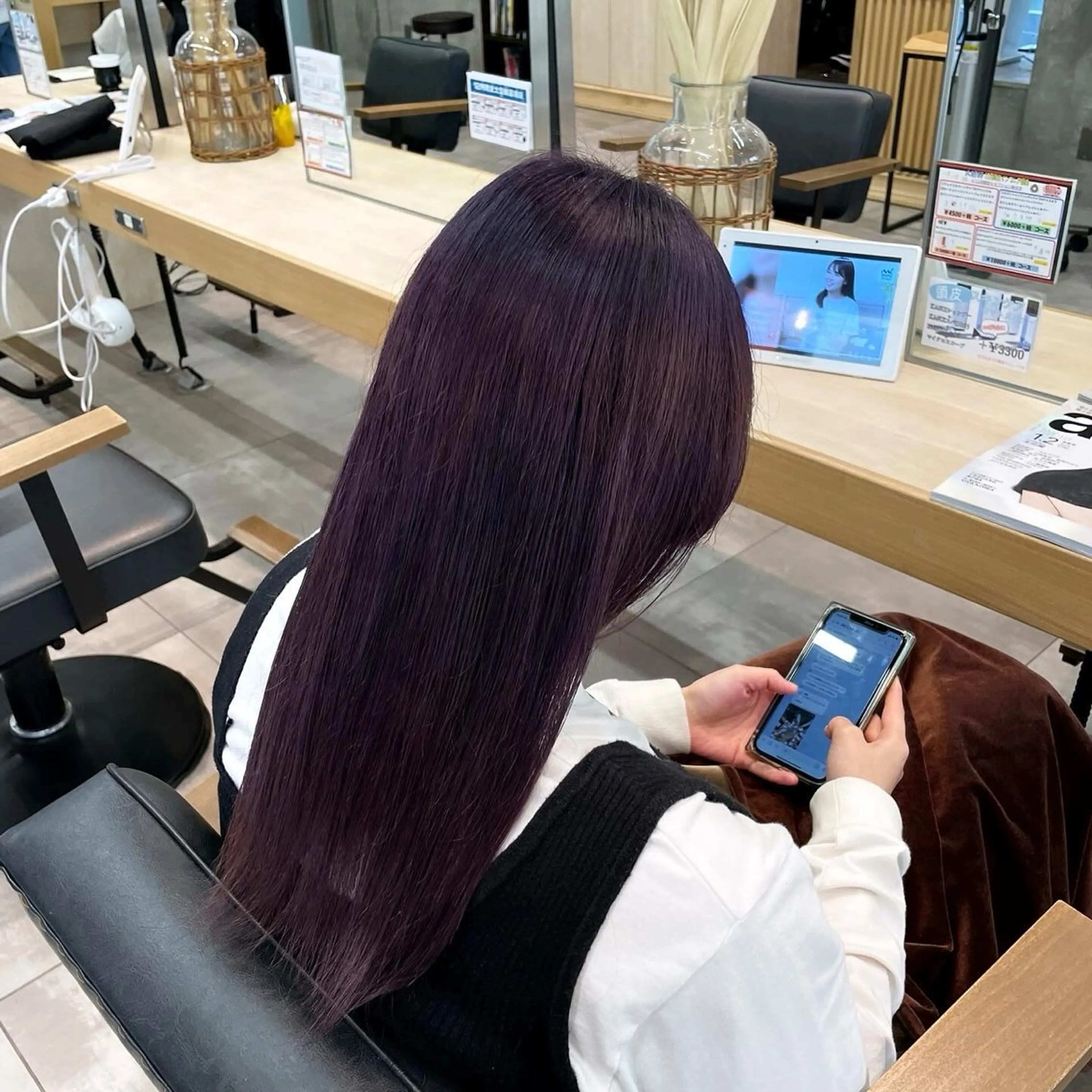 ロング カラー ヘアカラー 透明感カラー×ヘア アレンジ🪽しおりのヘアスタイル